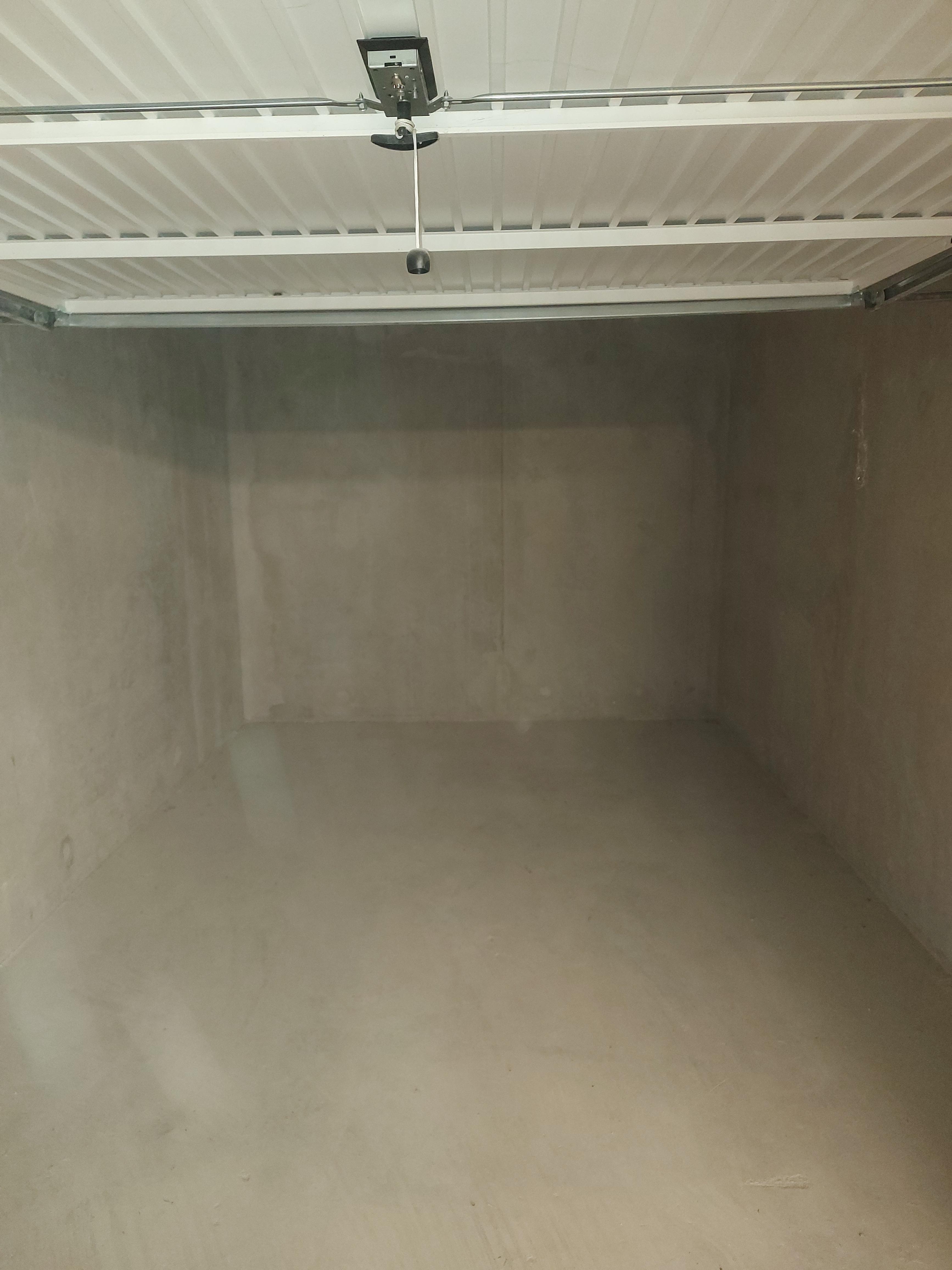 Location de garage en sous-sol 15m2 à Annemasse