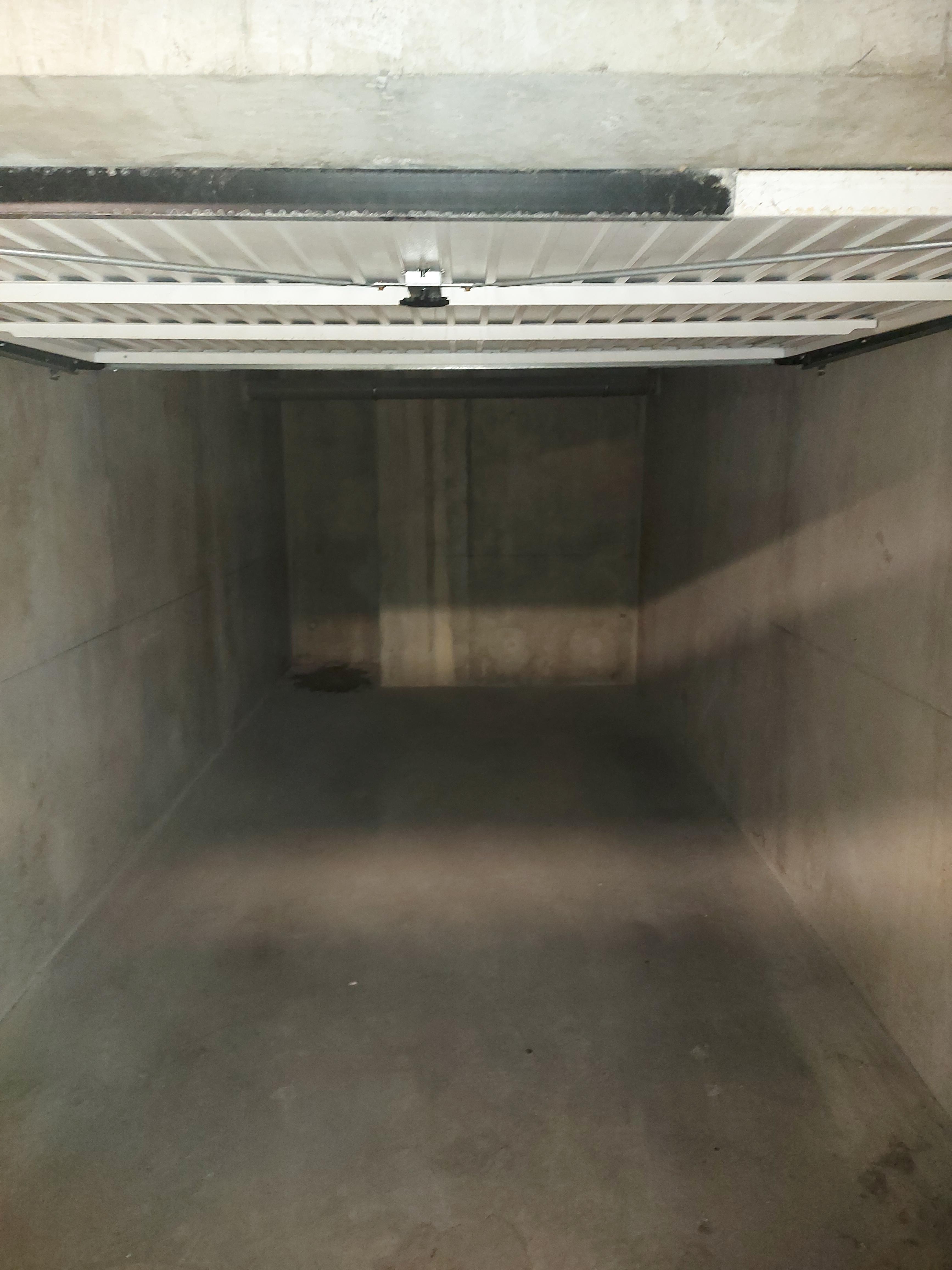 Location de garage en sous-sol 13m2 à Annemasse