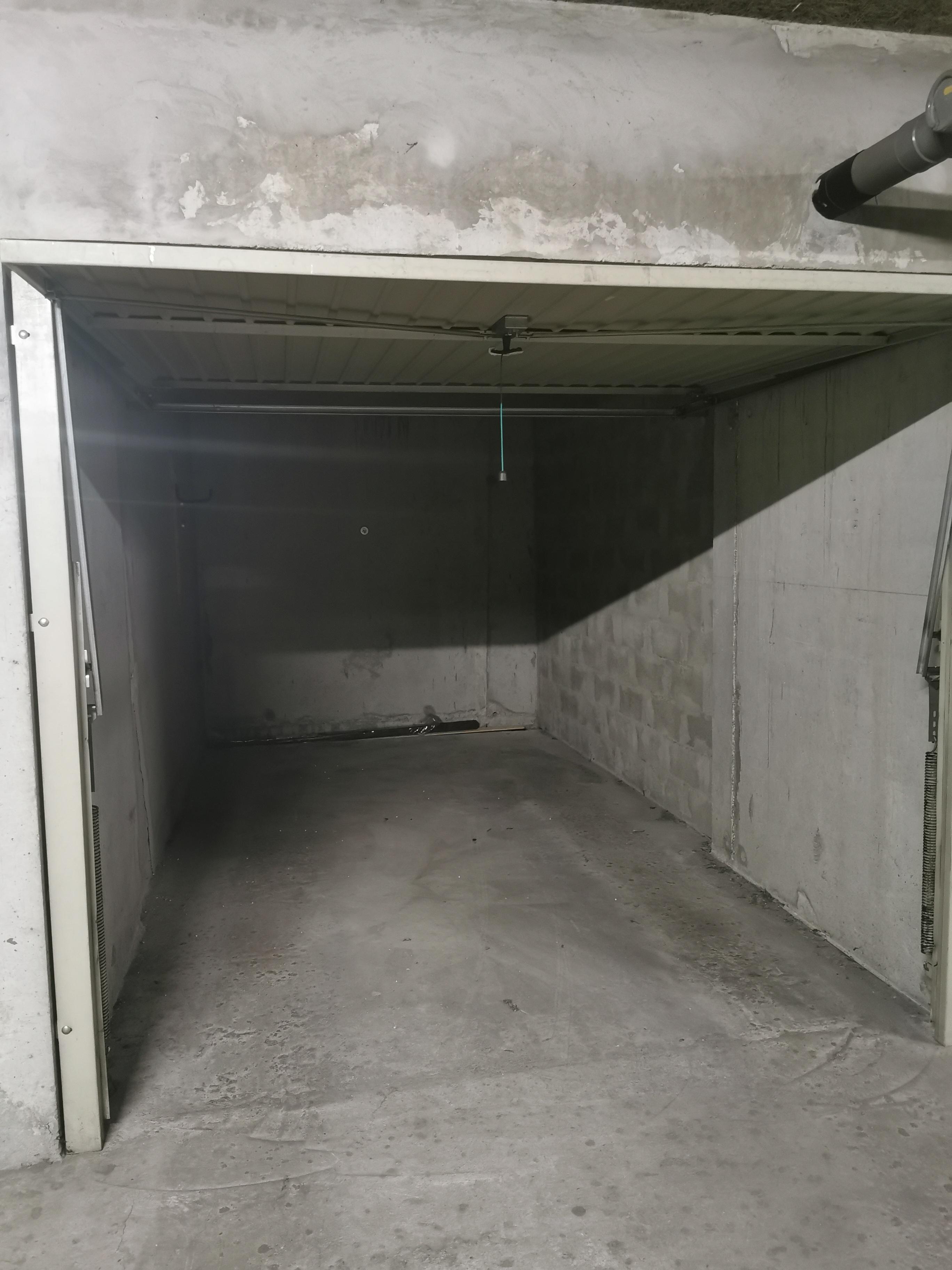 garage de stockage à villeurbanne dans lieu calme