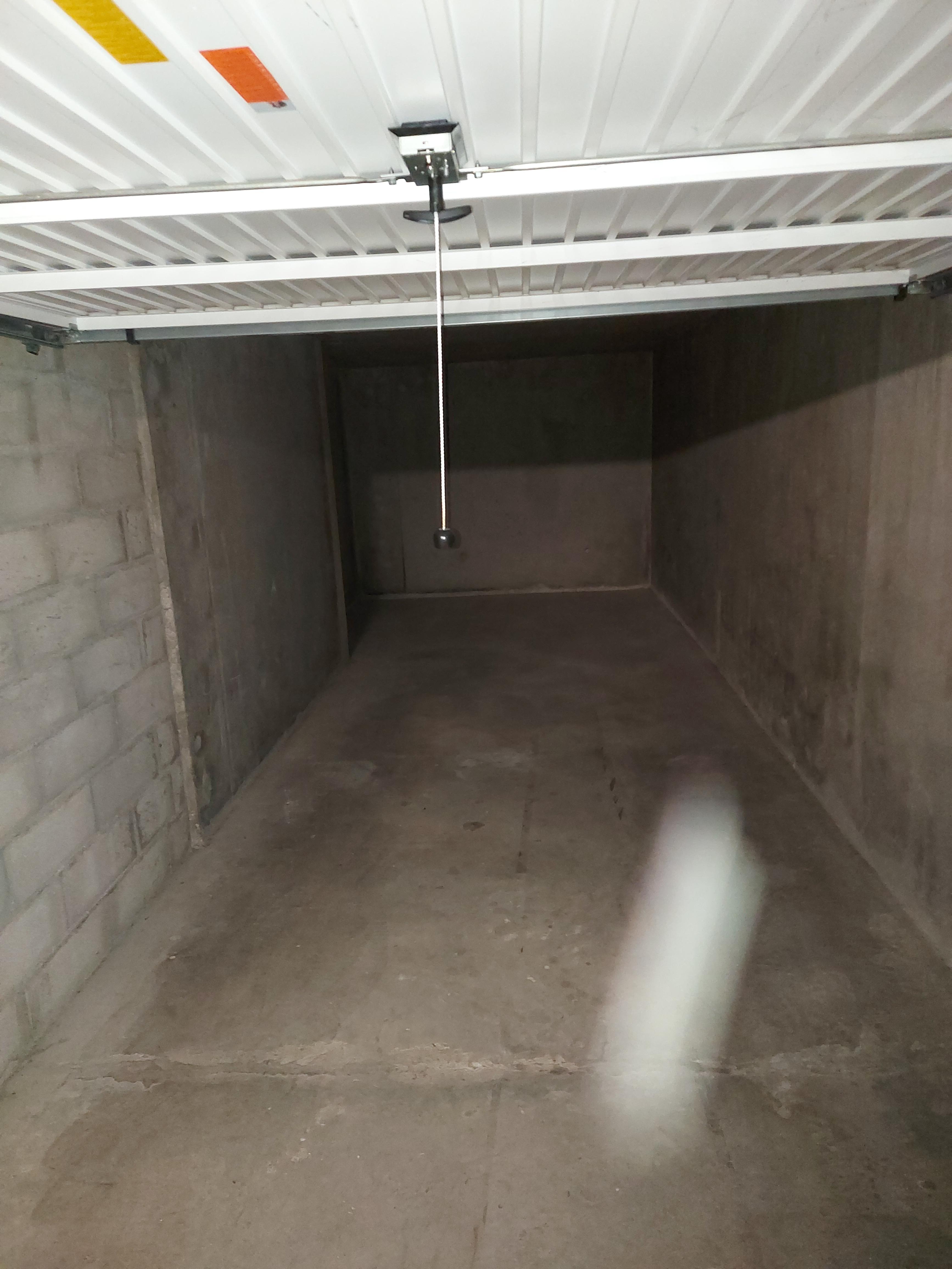 Garage sécurisé de 21m2 en sous-sol à Annemasse