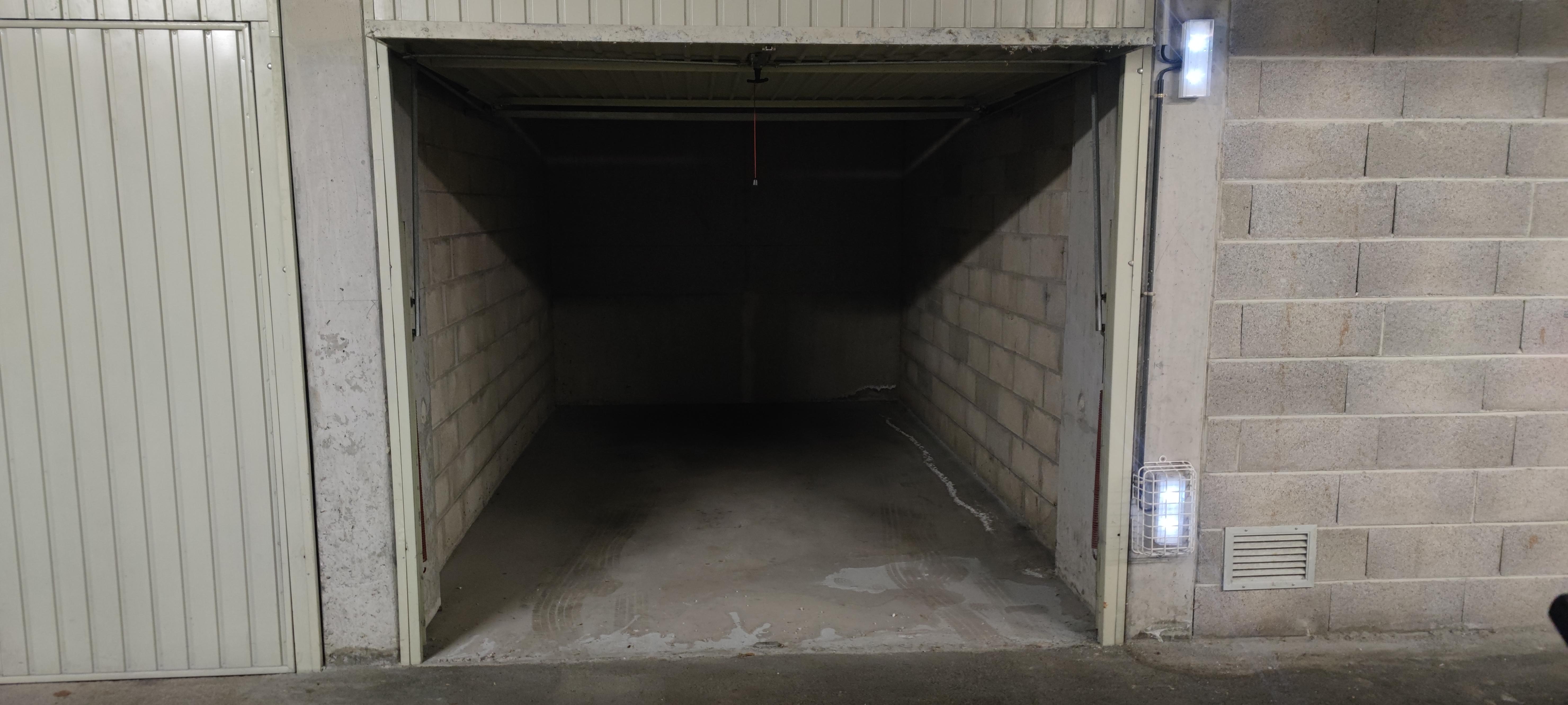 Garage de 13 m² pour stationnement