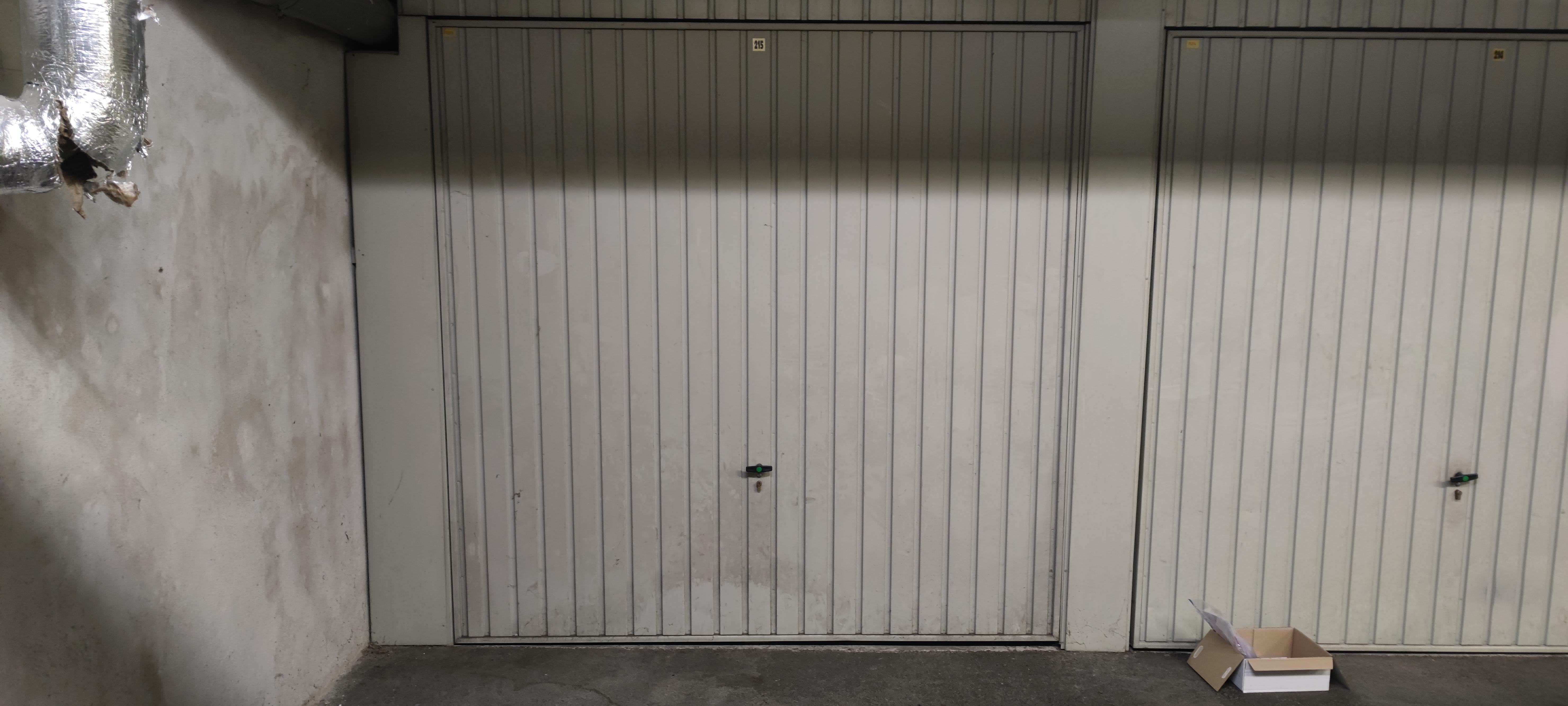 Garage de 12 m² pour stationnement