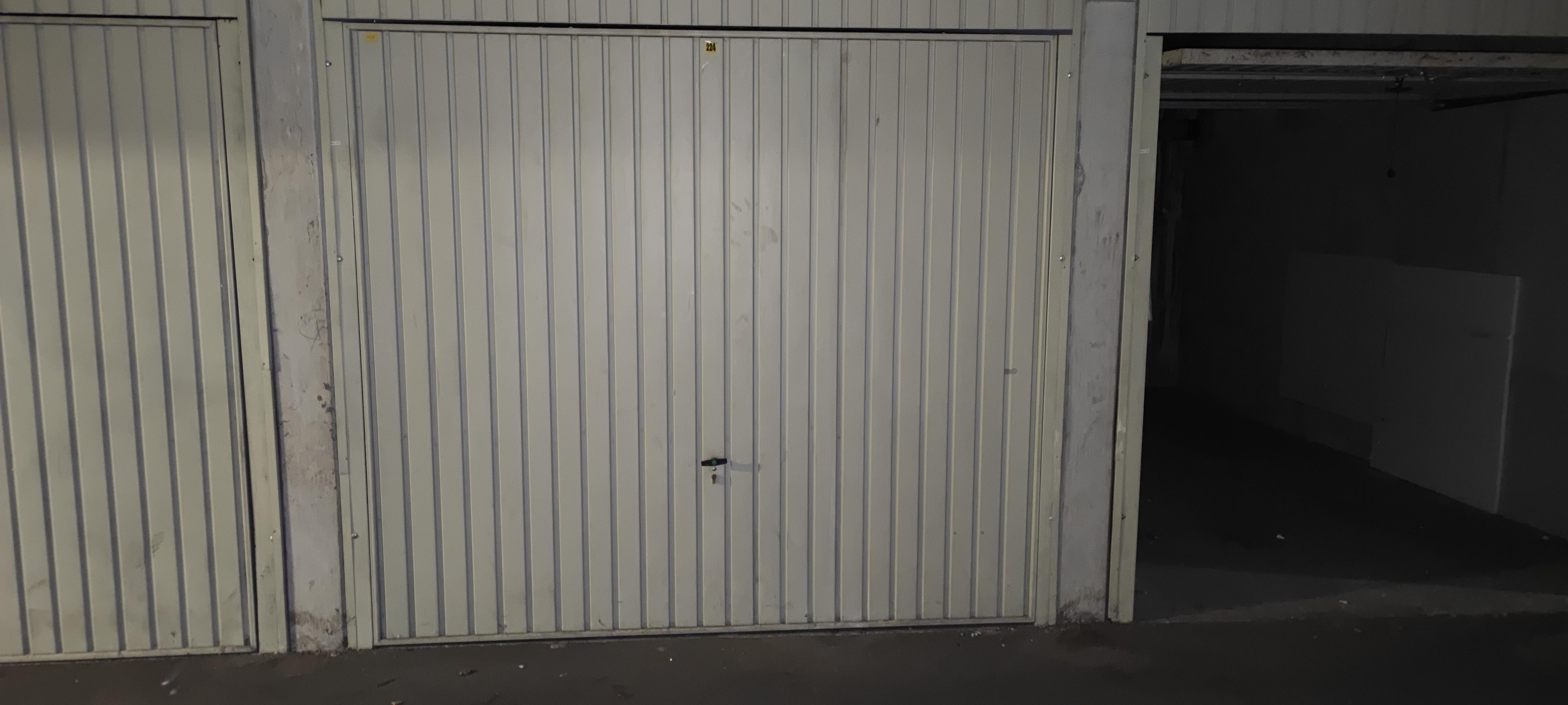 Garage de 13 m² pour stationnement