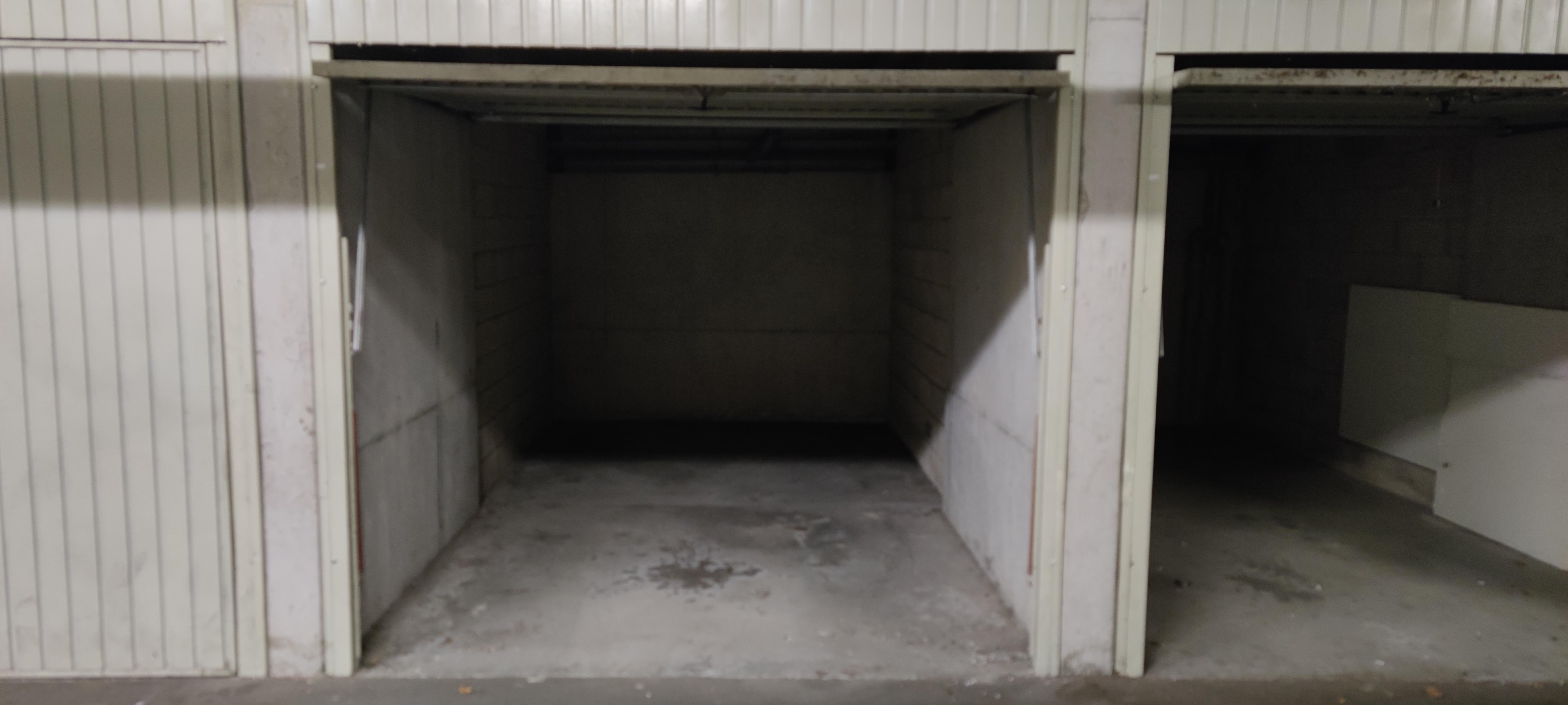 Garage de 13 m² pour stationnement