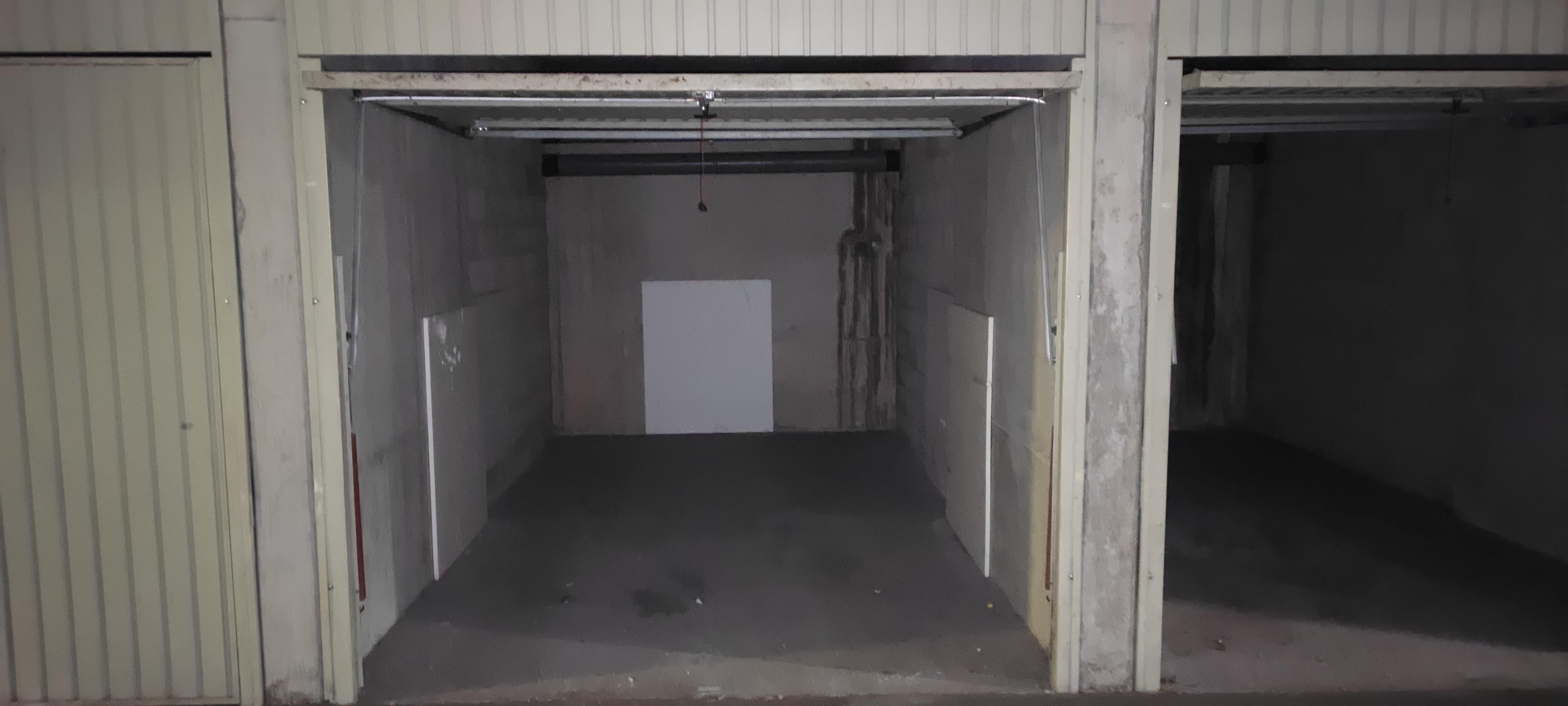 Garage de 13 m² pour stationnement