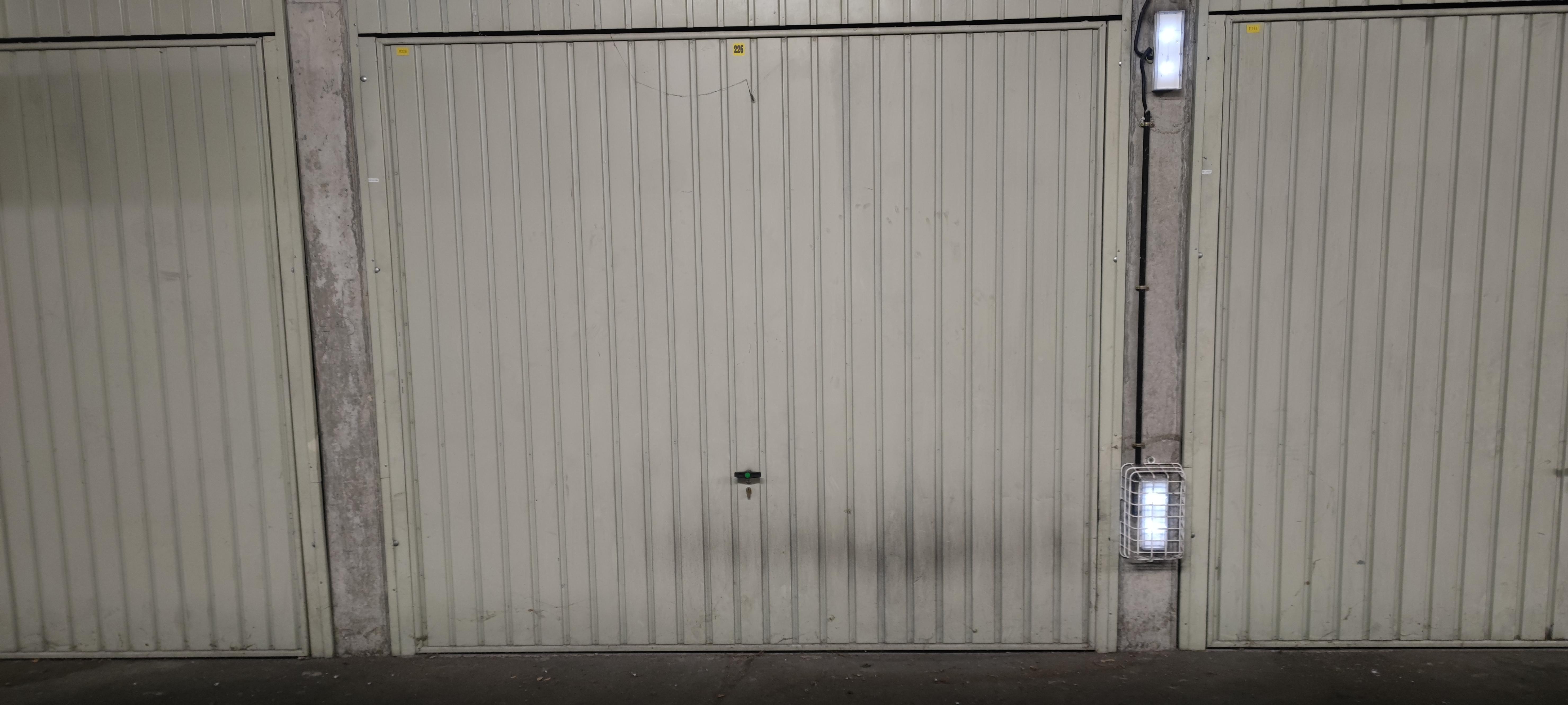 Garage de 12 m² pour stationnement