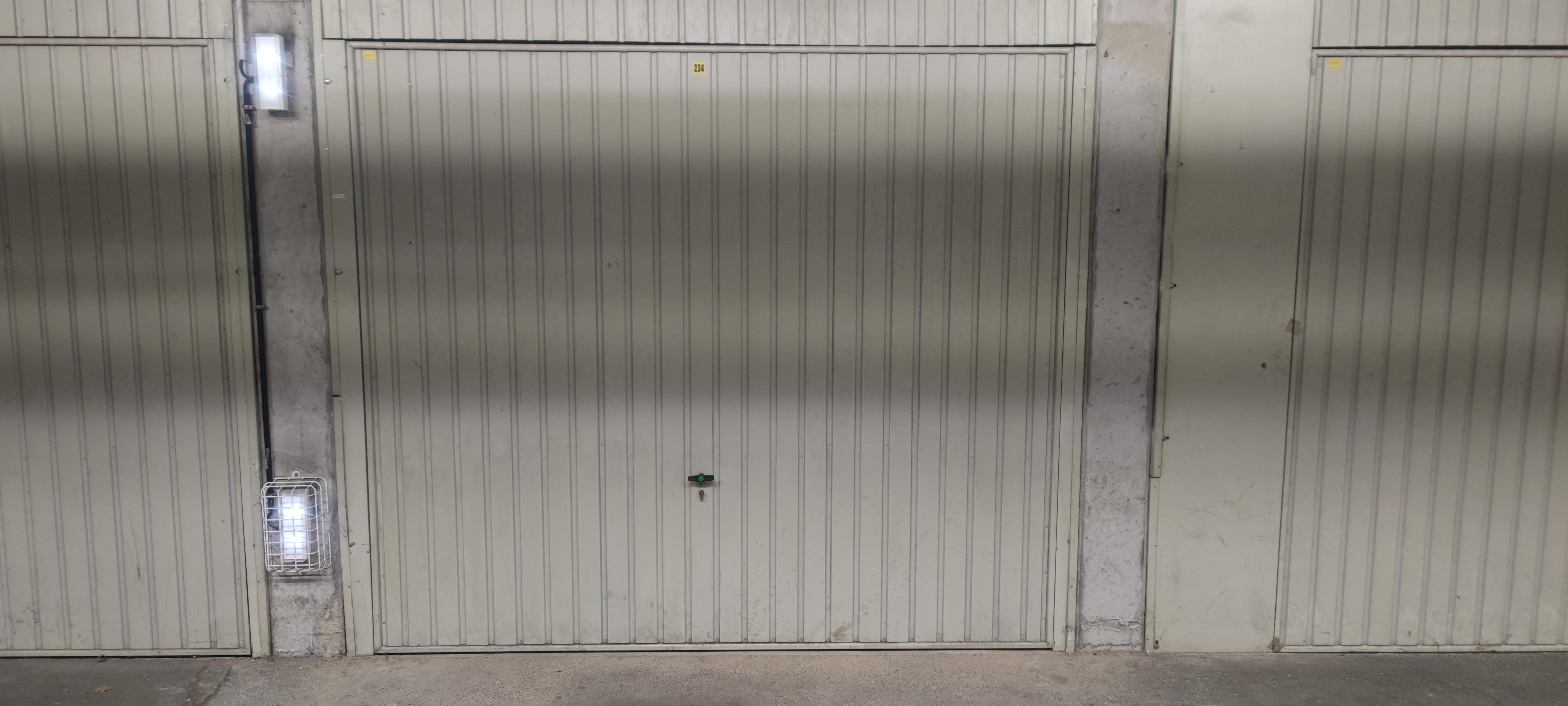 Garage de 13 m² pour stationnement