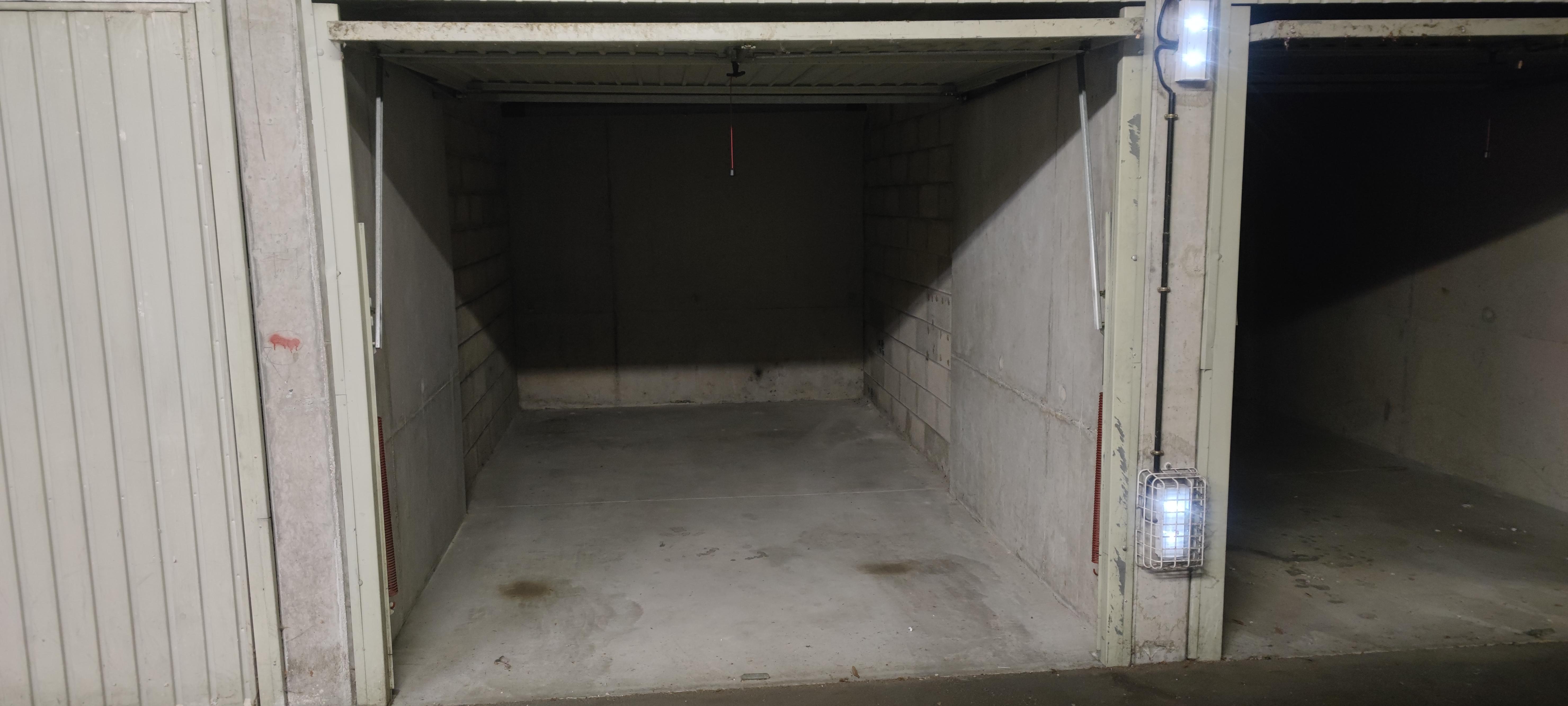 Garage de 13 m² pour stationnement