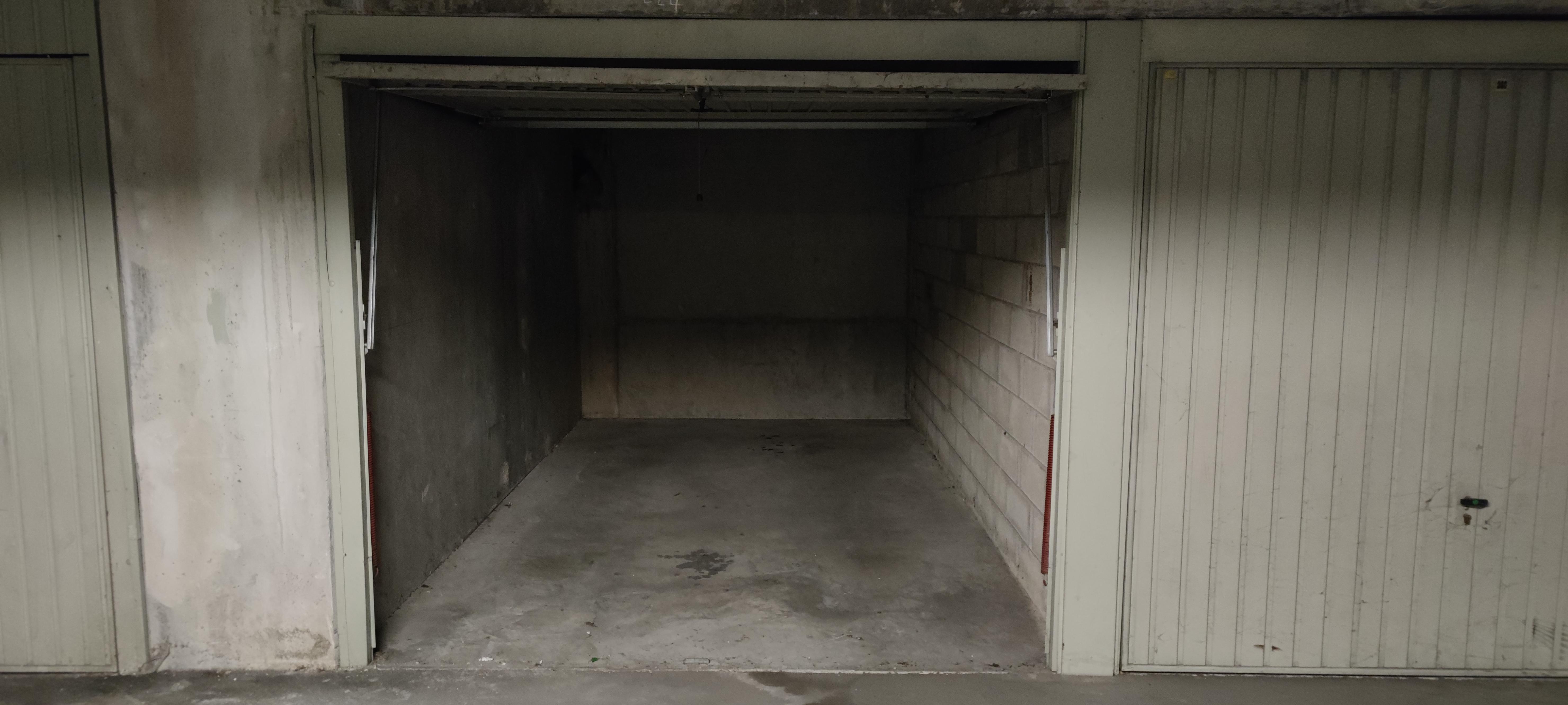Garage de 13 m² pour stationnement