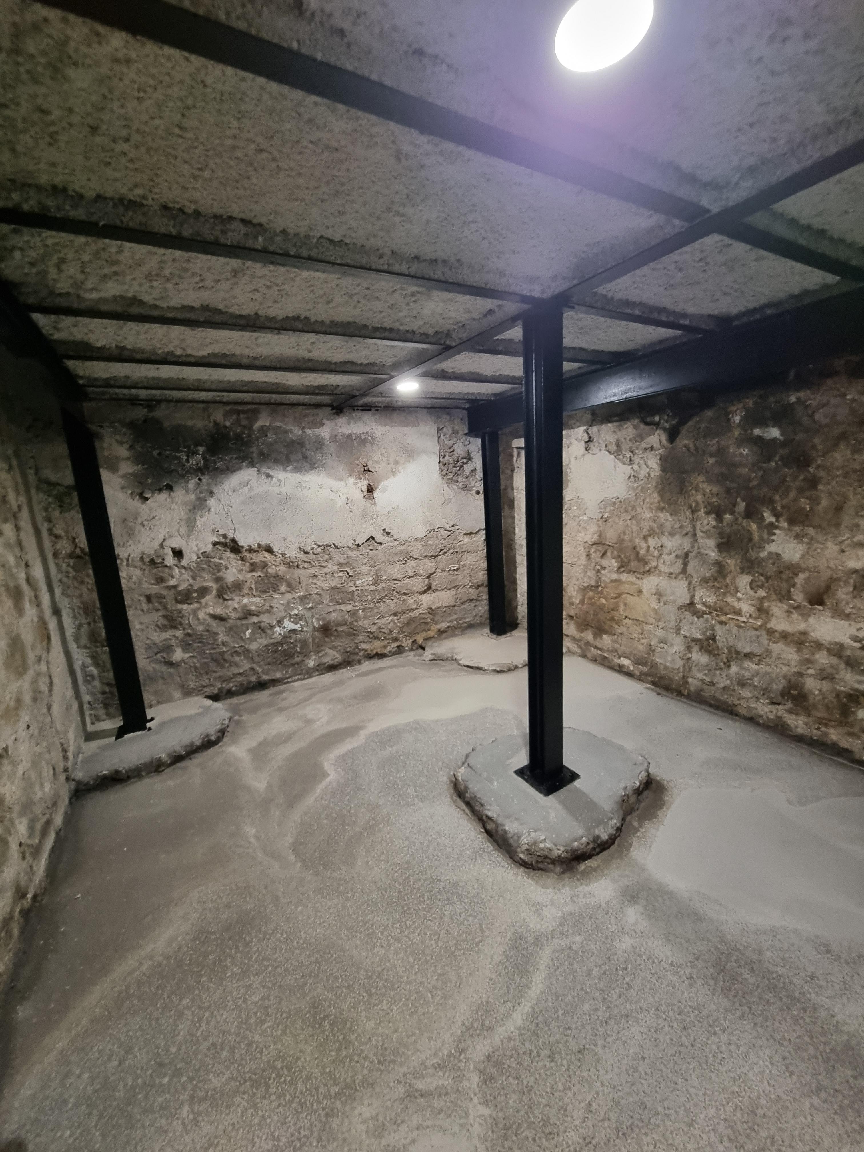 Cave à louer entre Voltaire et Charonne (Paris