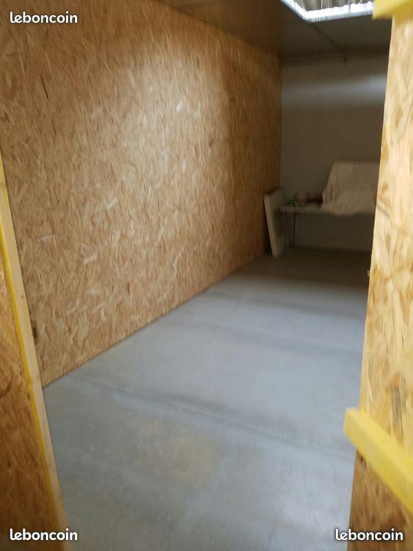 Box de stockage/ Garde meuble - 17m²