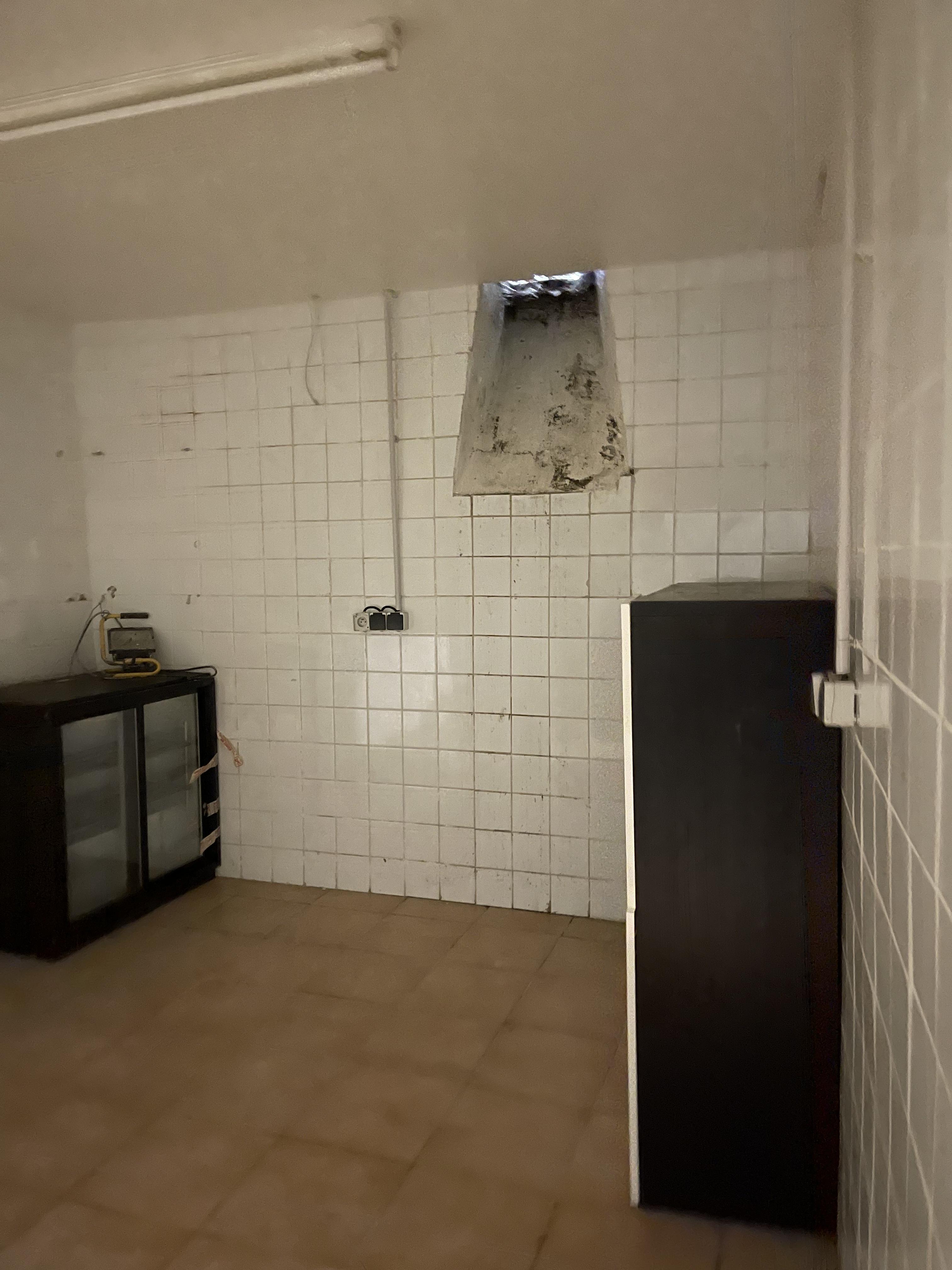 Cave de stockage porte blindé 14m2 proche de