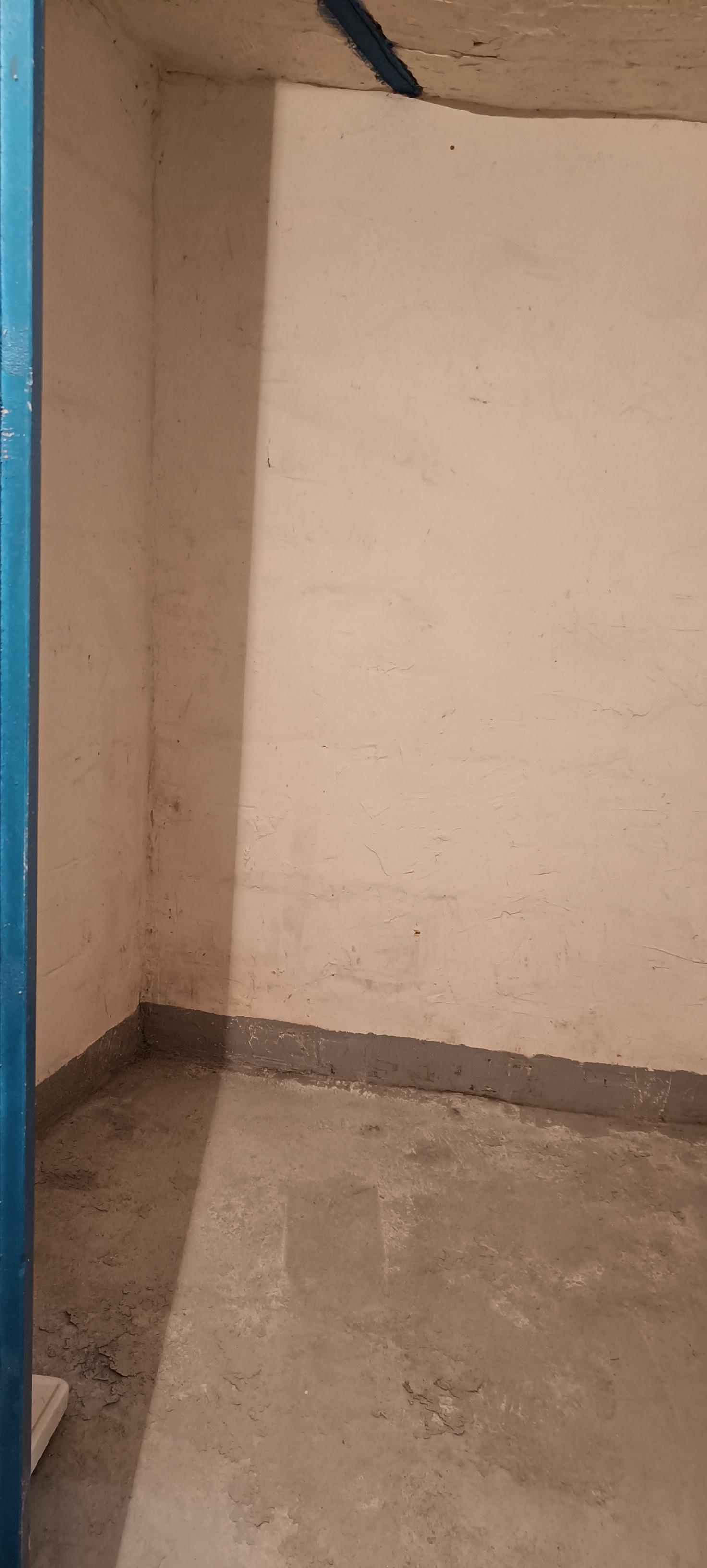 Cave Montrouge 4m2 bétonnée