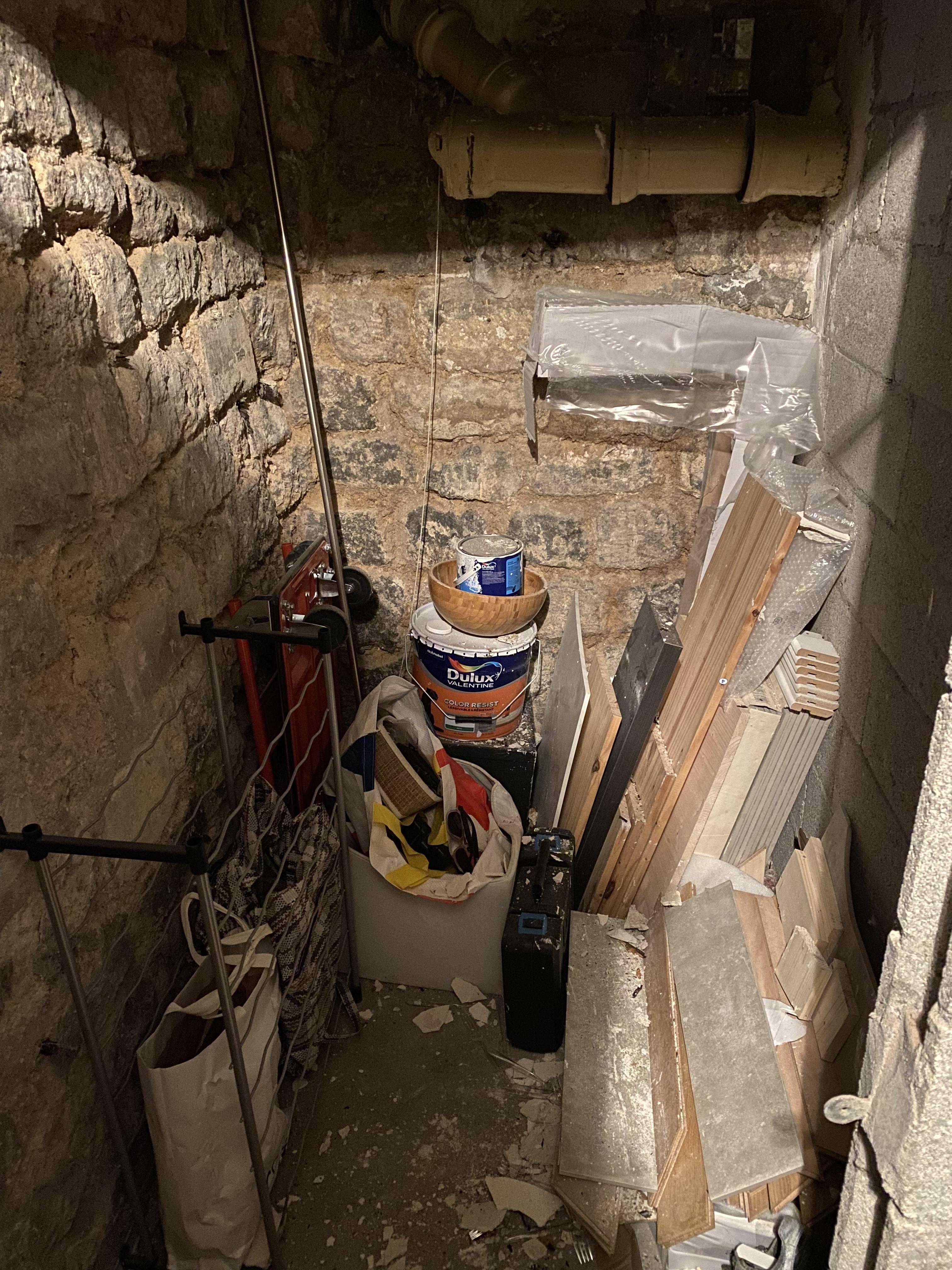 Cave avec accès véhicule facile