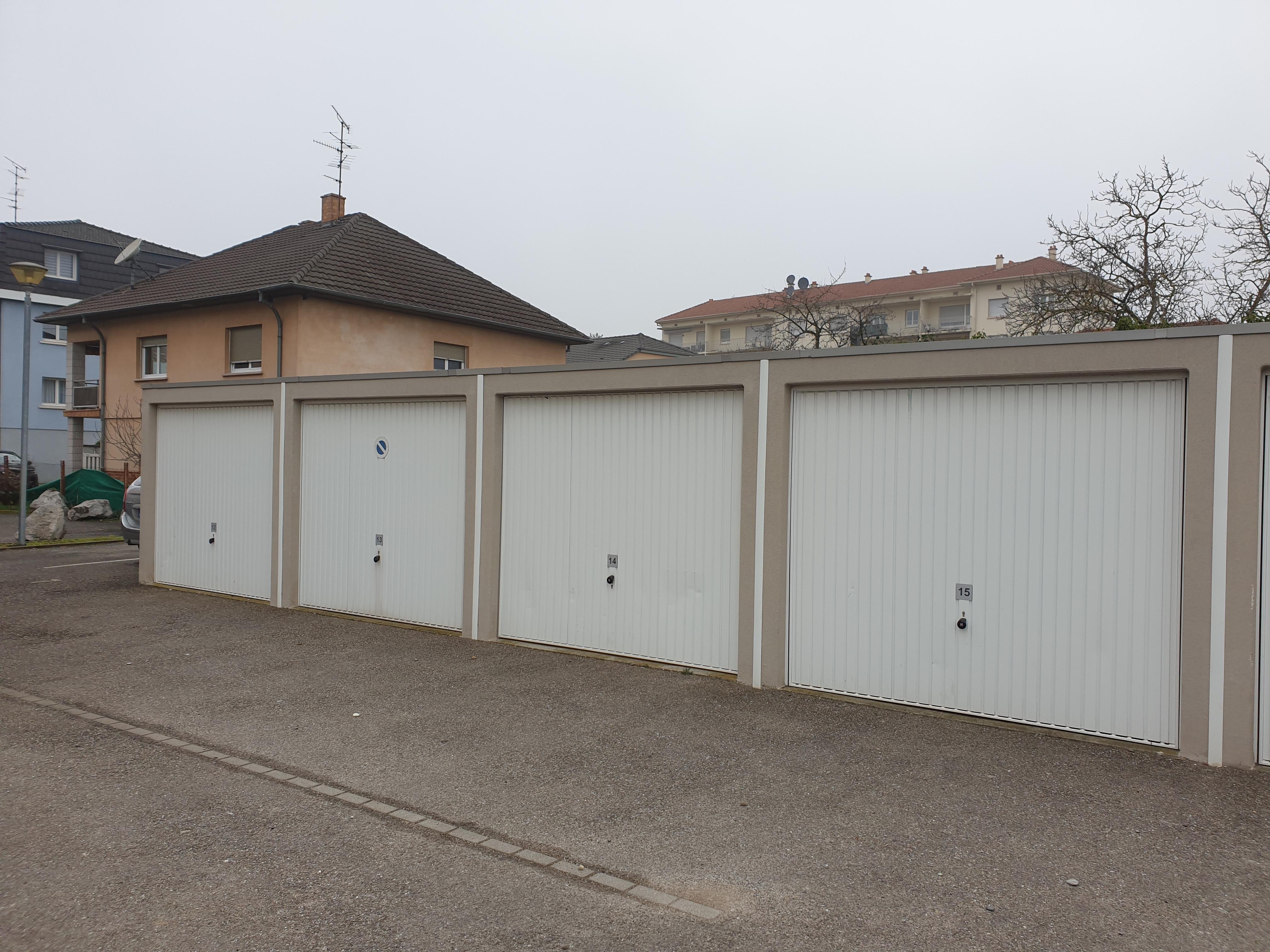 Location box de stockage 9m2 sur Mulhouse - Mulhouse - 68200 - 14 m²