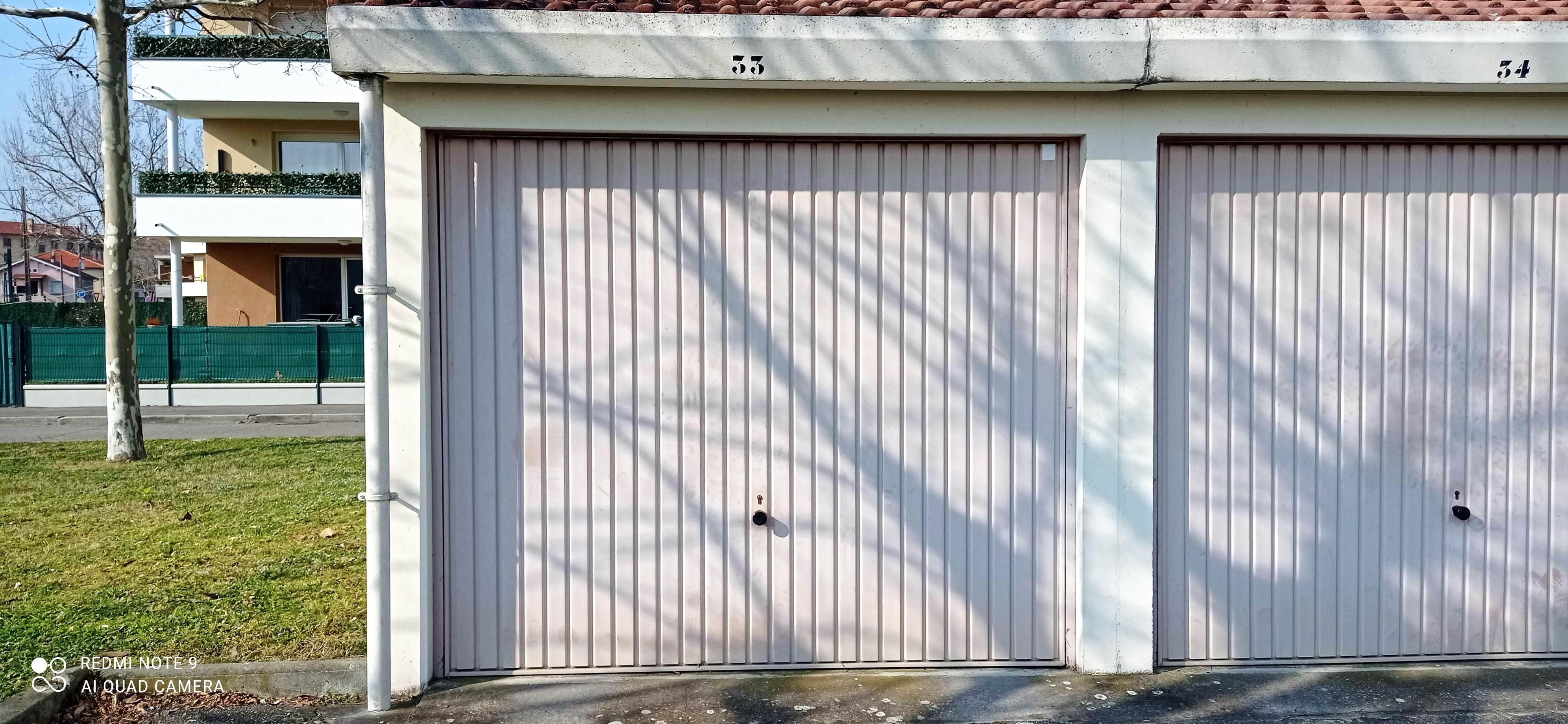 Location box de stockage/garage 14m2 sur Roussillon