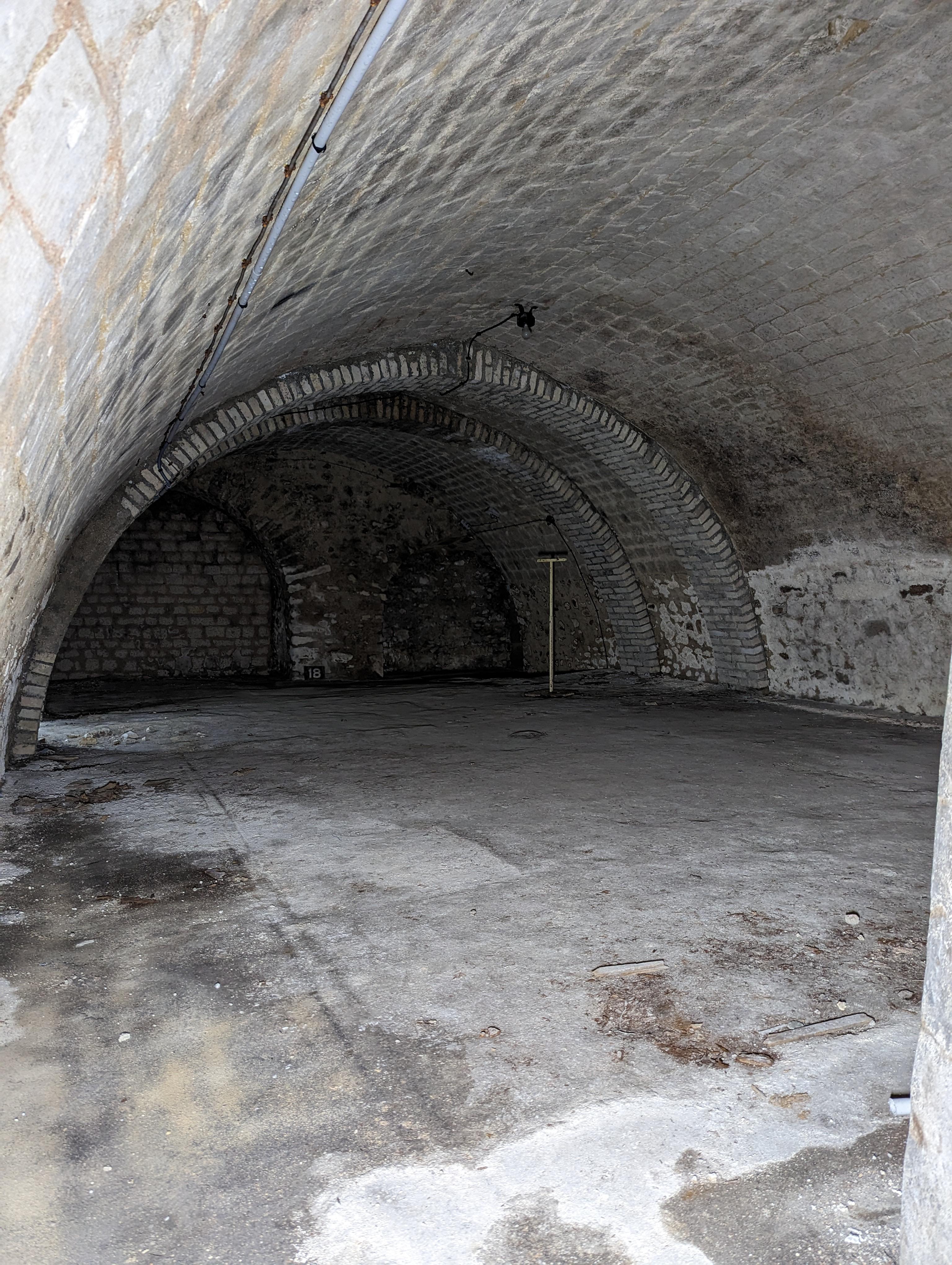 Cave hyper centre reims