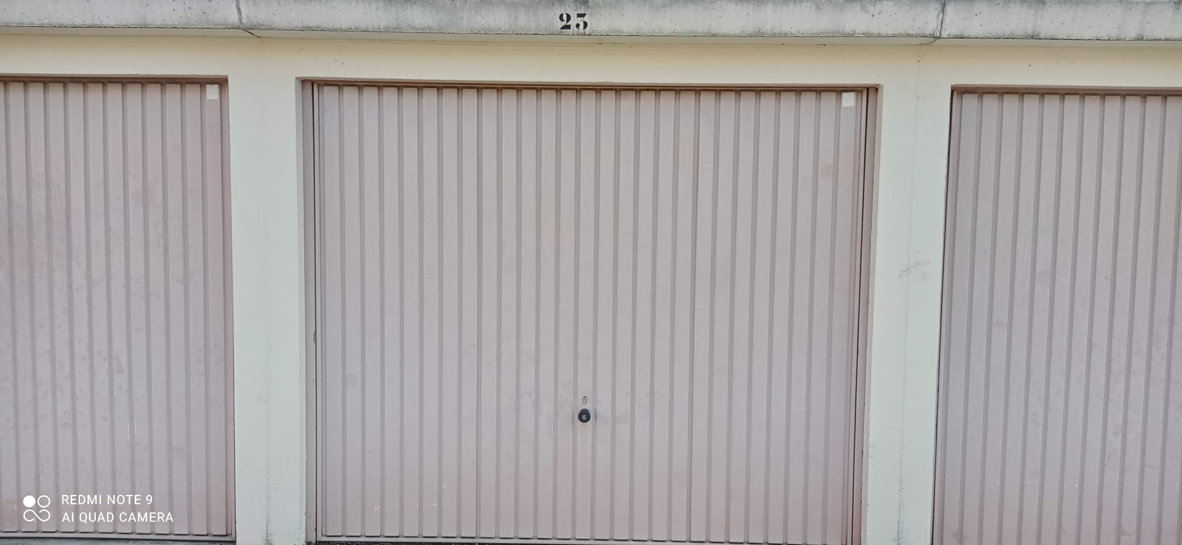 Location box de stockage/garage 14m2 sur Roussillon