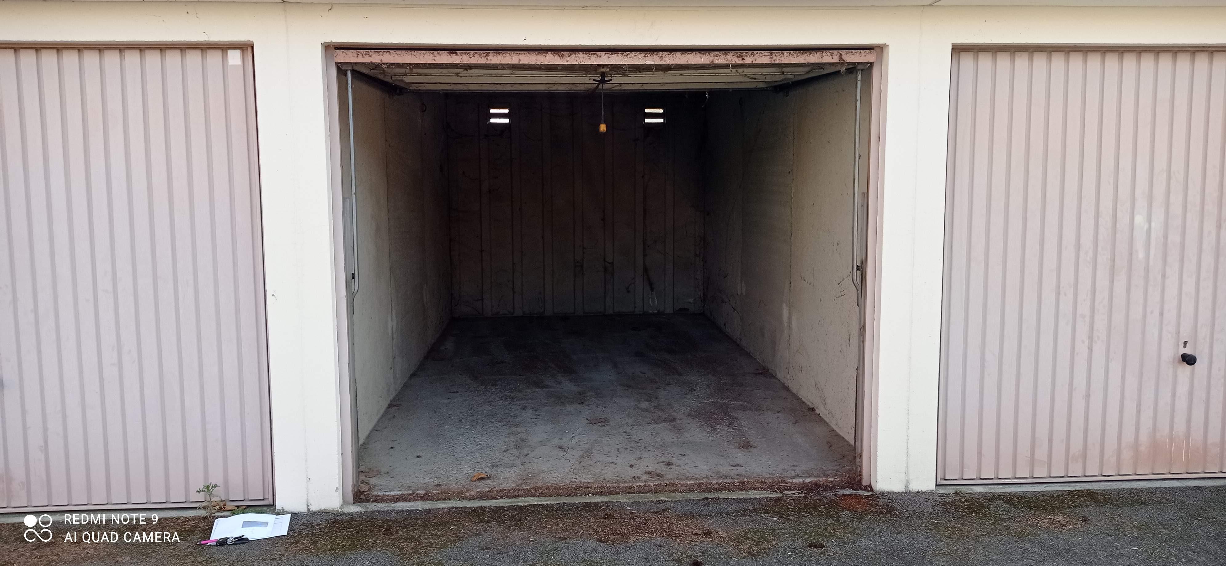 Location box de stockage/garage 14m2 sur Roussillon