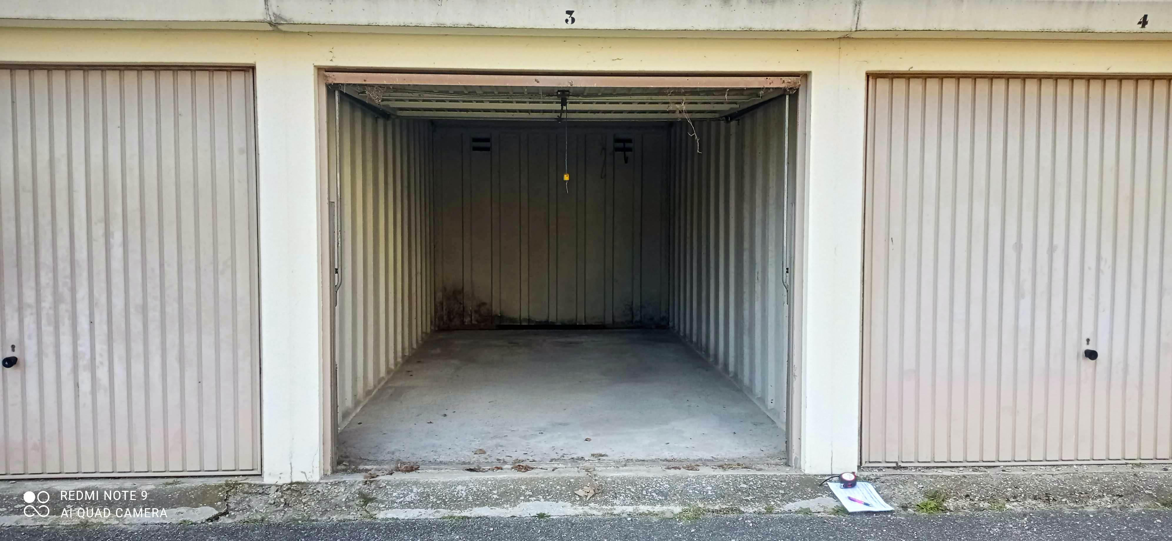Location box de stockage/garage 14m2 sur Roussillon