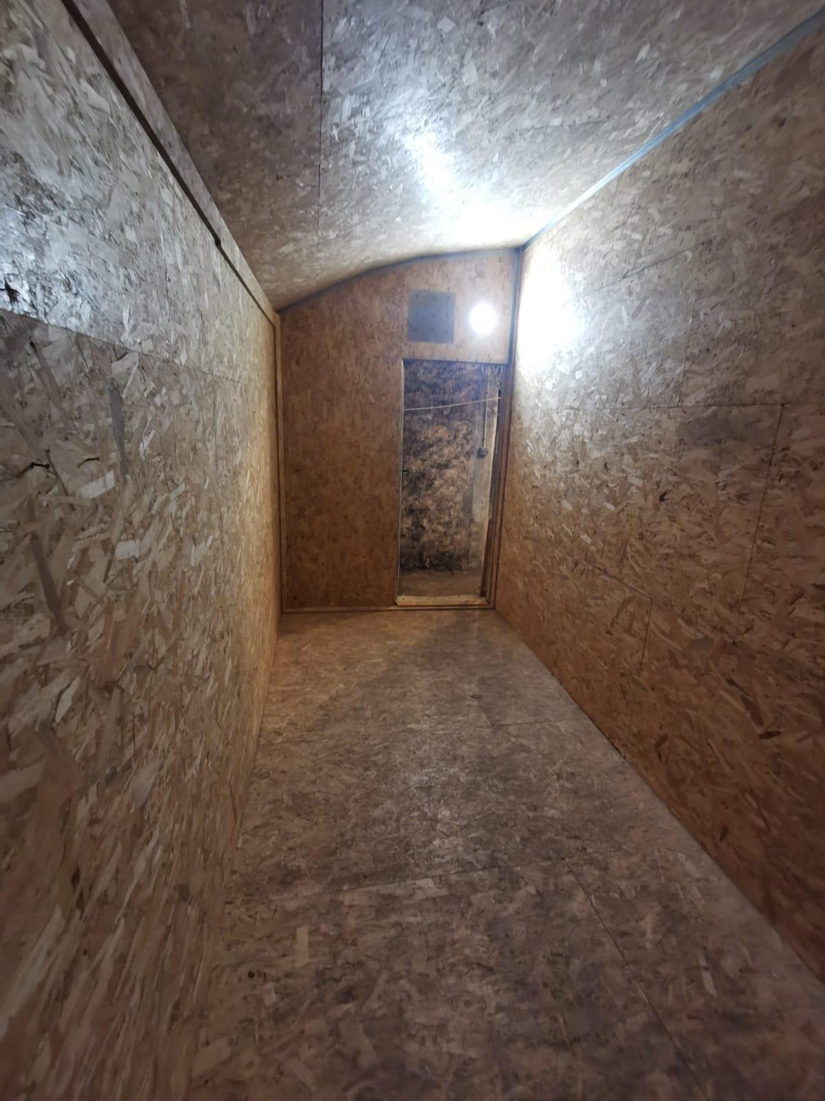 1 cave au sous sol pratique
