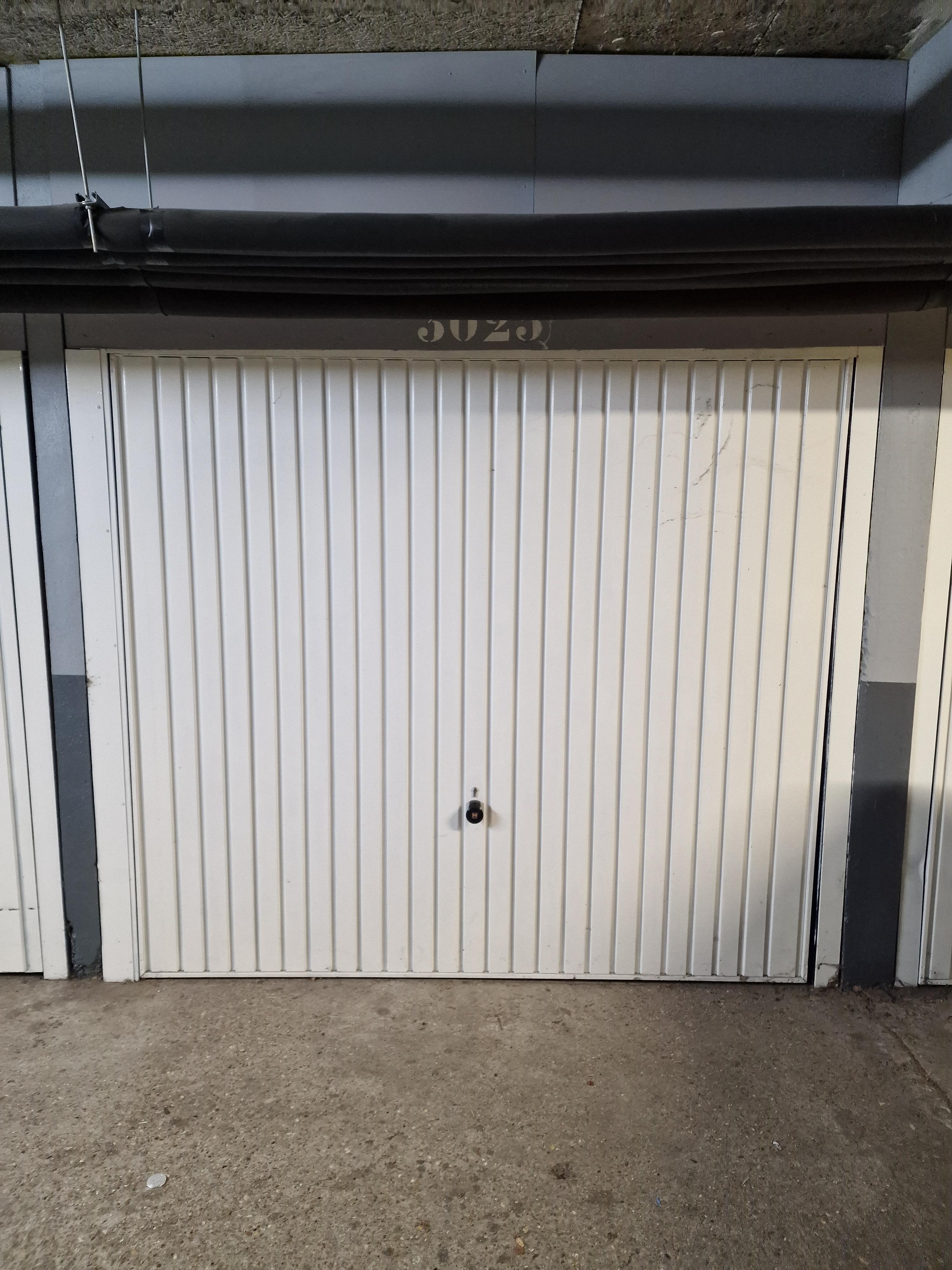 Location box de stockage/garage 12m2 sur Trappes