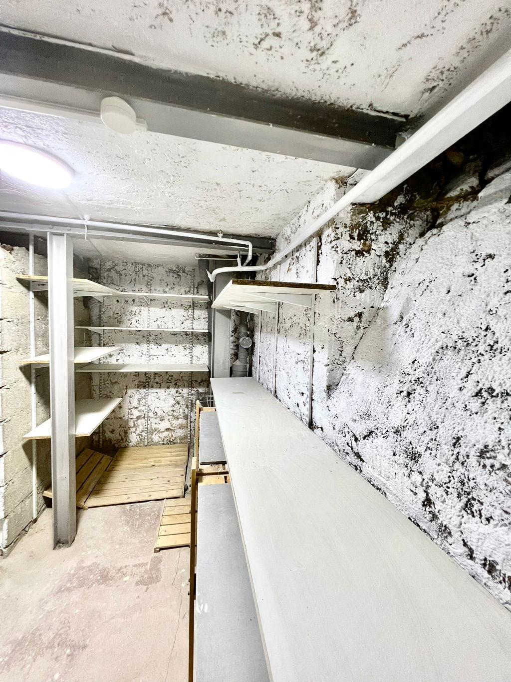 LOCATION - Cave 11m2 - Paris 11e