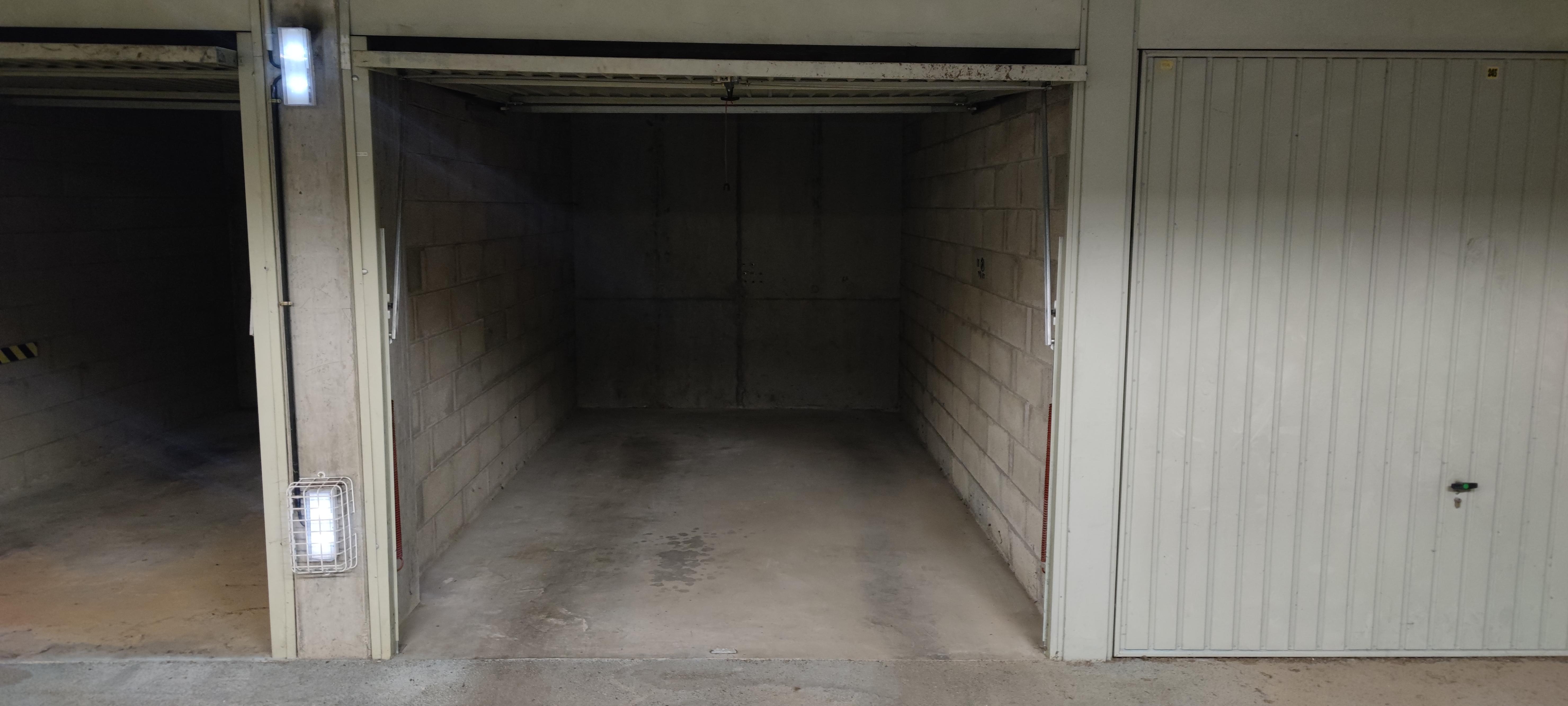 Garage de 11 m² à louer