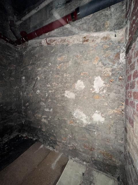 Cave 12m2