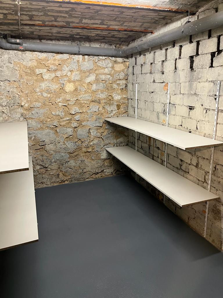 espace Mode émeraude 6 m², local refait à