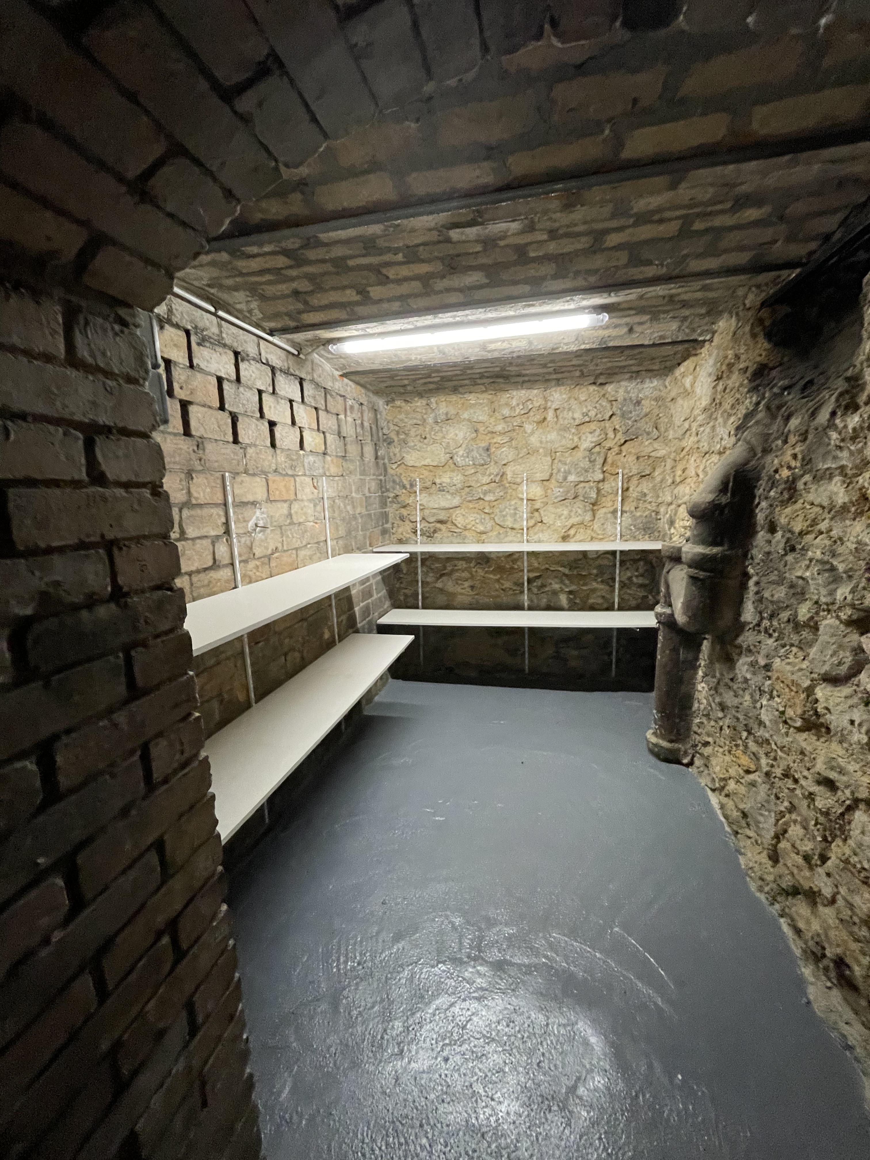 espace Mode émeraude 6 m², local refait à