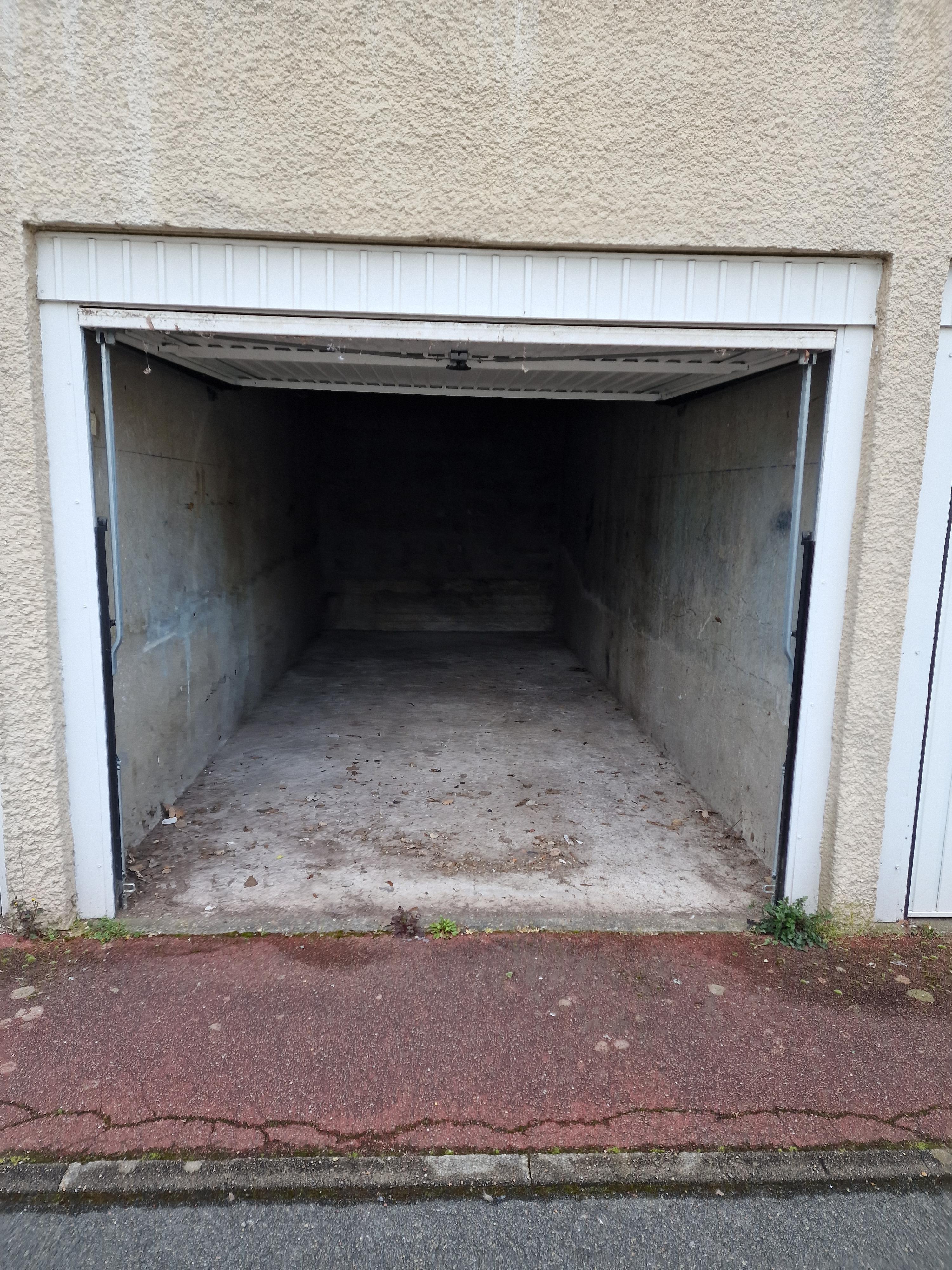 À louer : Garage pour stationnement