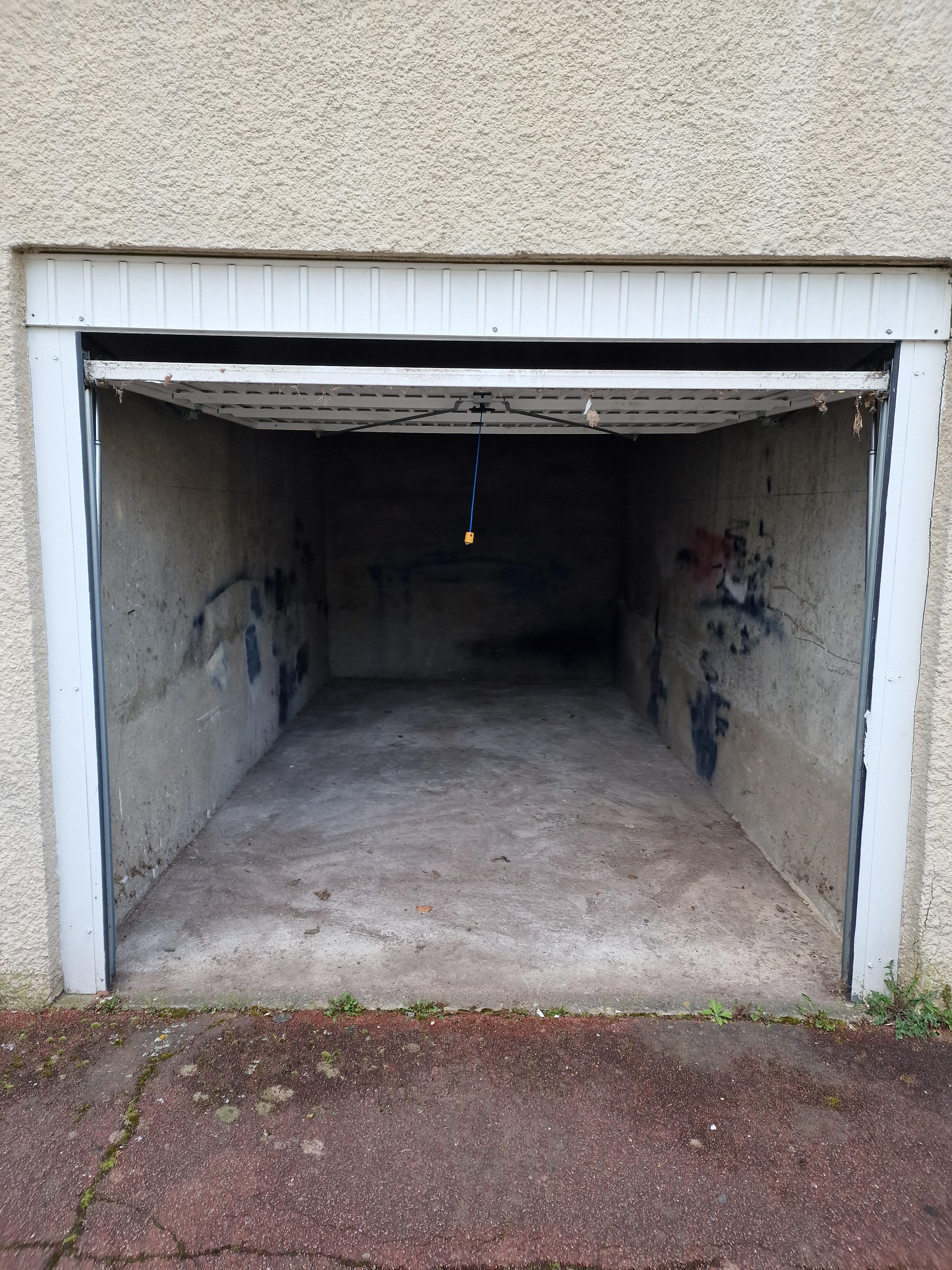À louer : Garage pour stationnement
