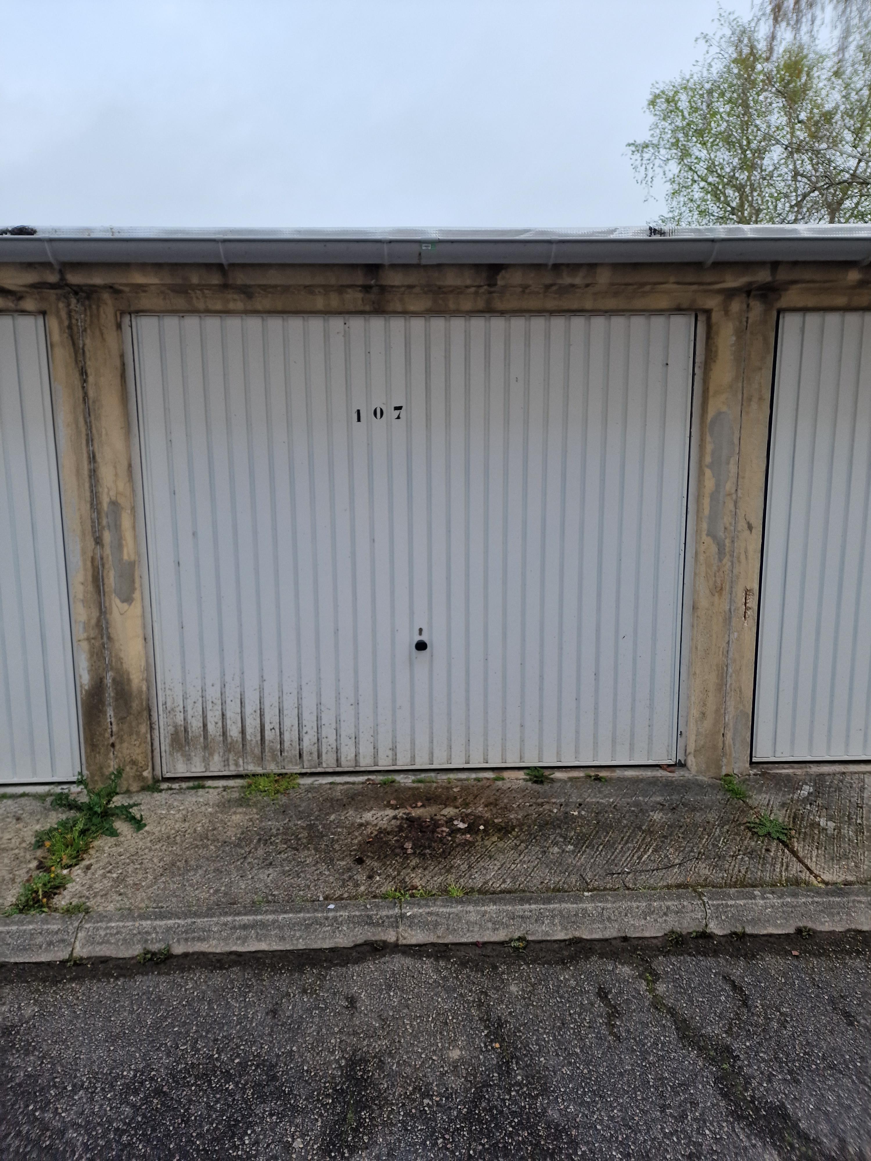 À louer : Garage pour du stockage