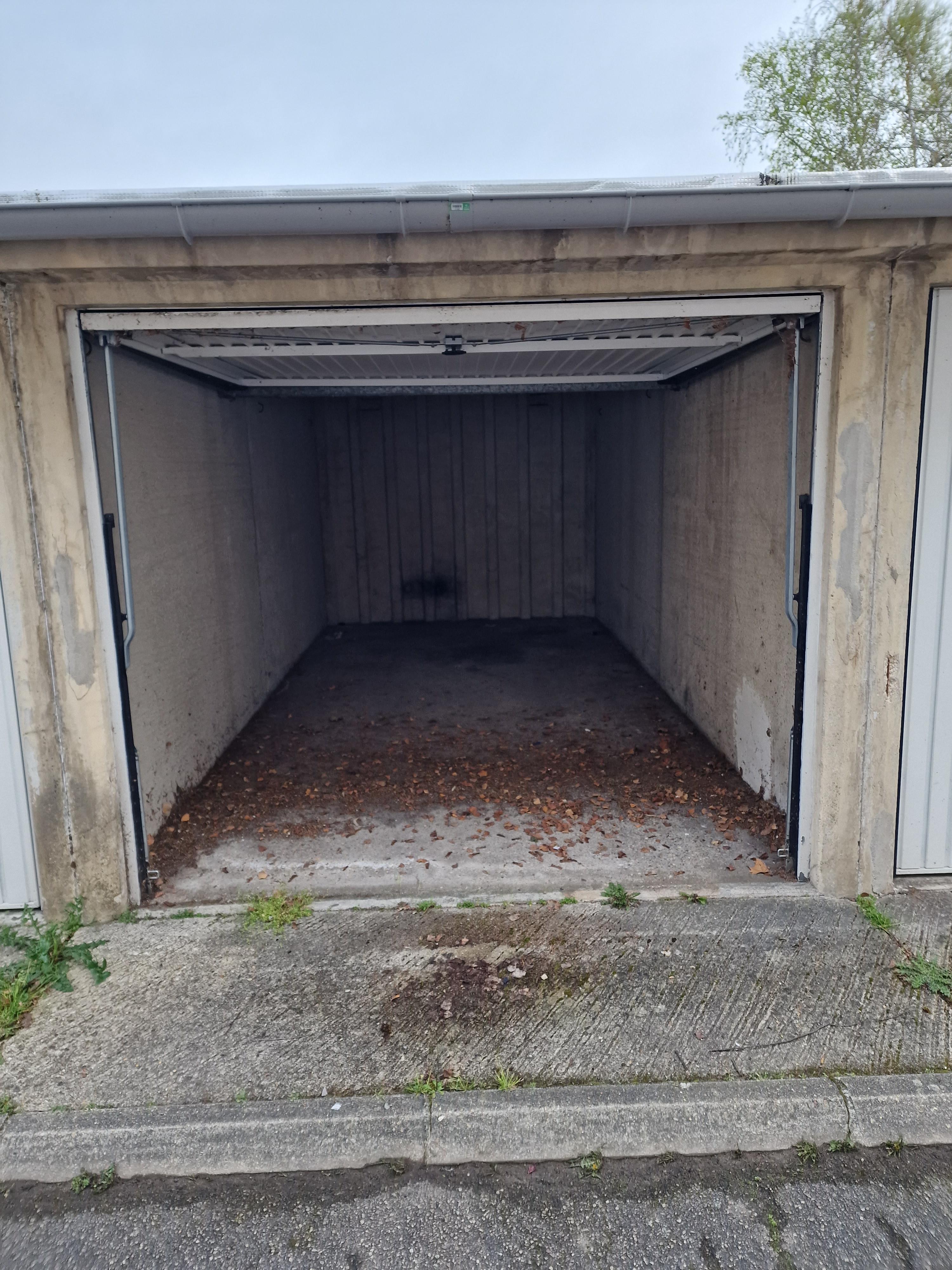 À louer : Garage pour du stockage