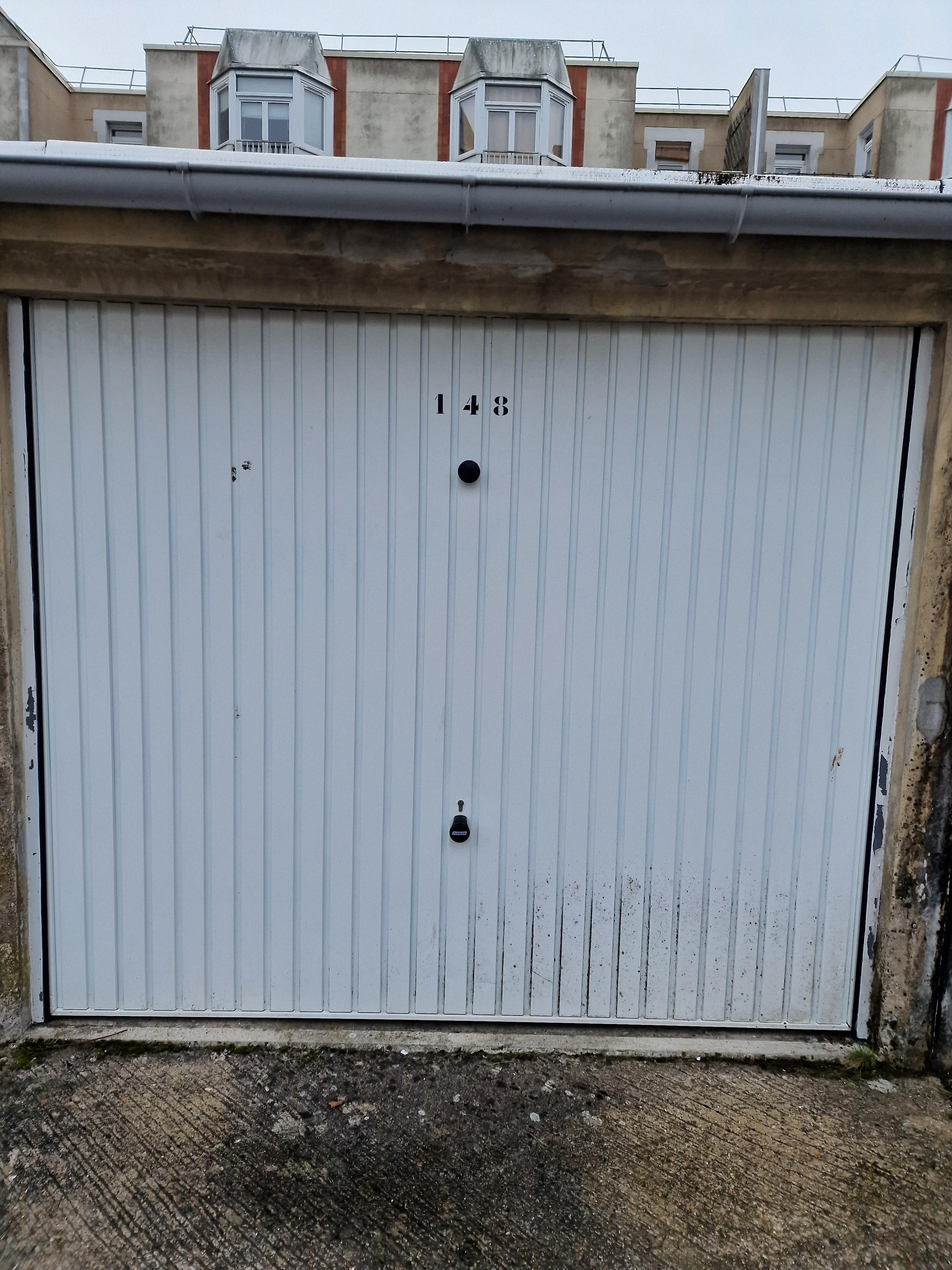 À louer : Box de stockage