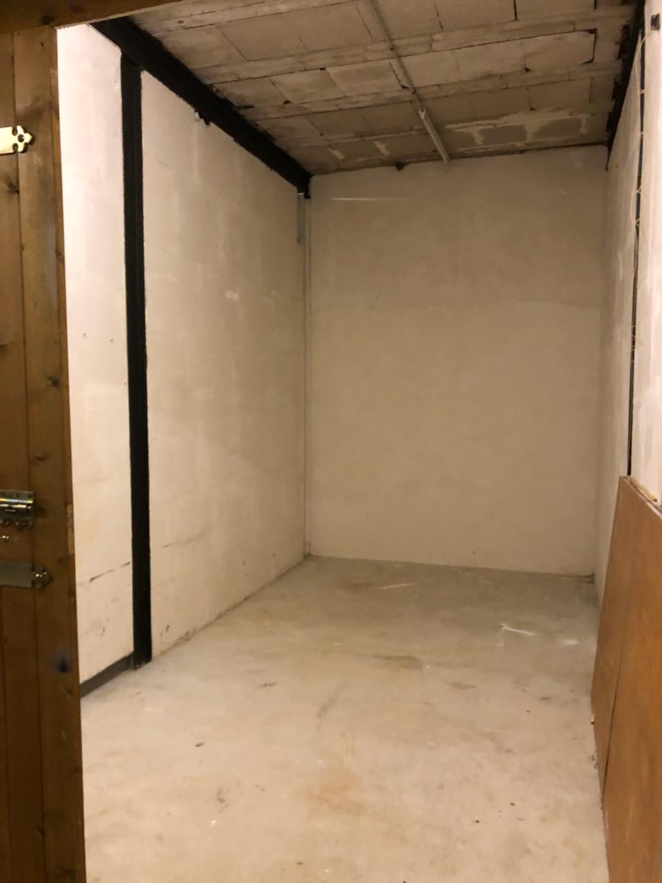 Box de stockage dans résidence 15 m² hauteur