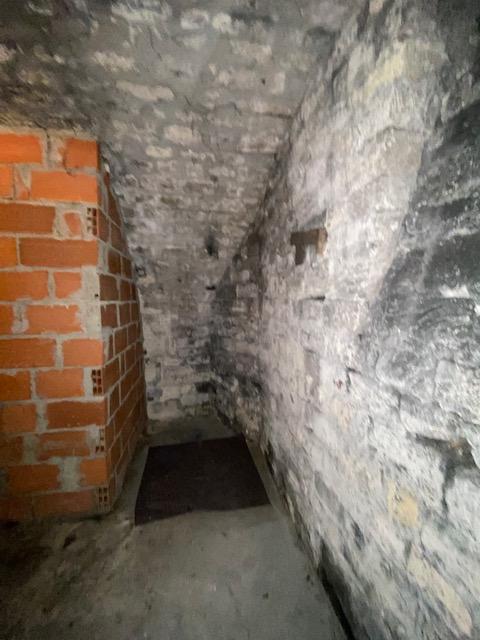 Cave Saine 10,47m2 Paris 9