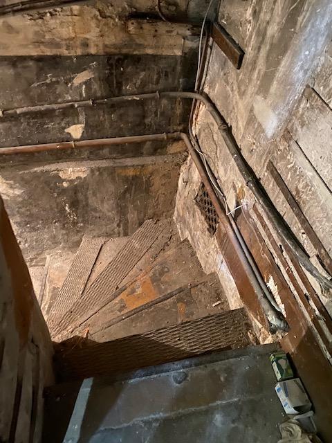 Cave Saine 10,47m2 Paris 9