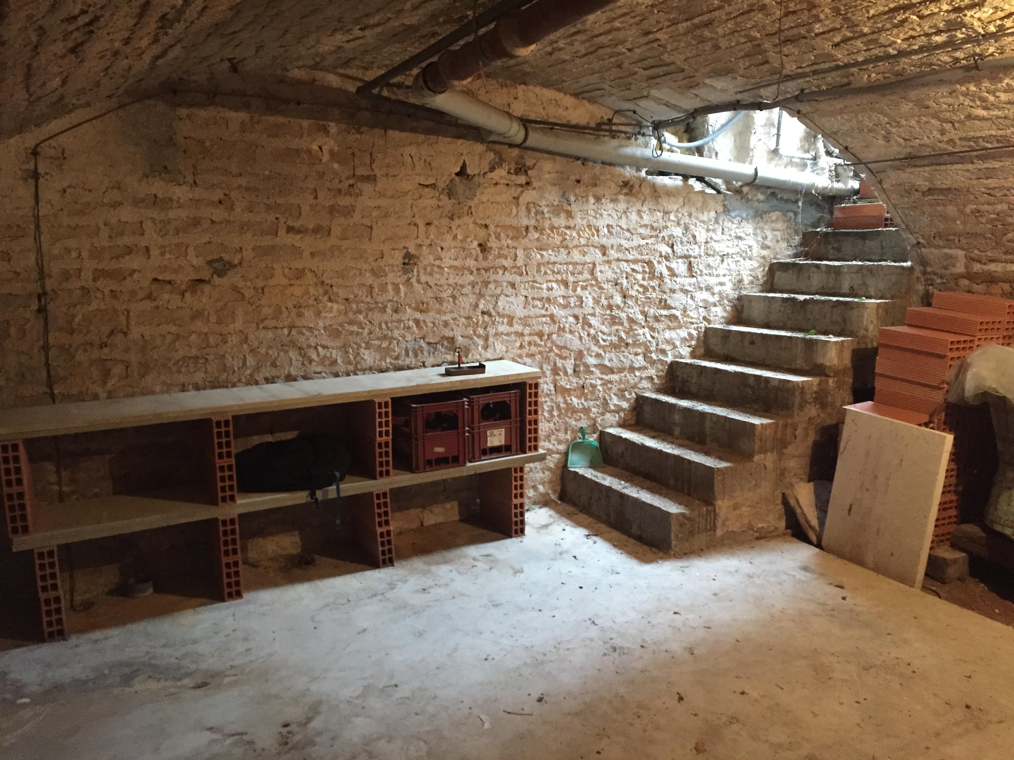 Cave 26 m2 - Fontaine-les-Dijon