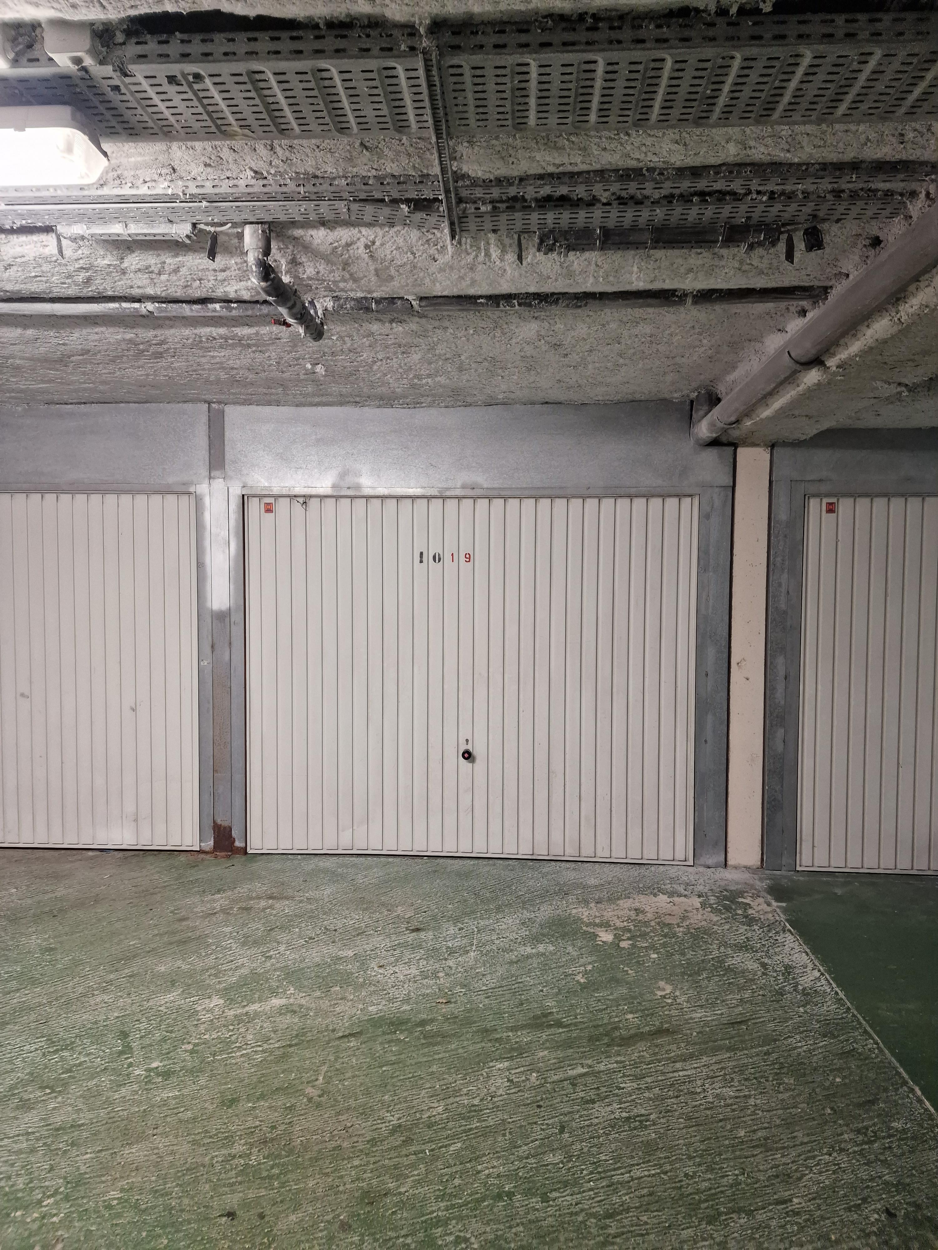Annonce de location de garage à Guyancourt