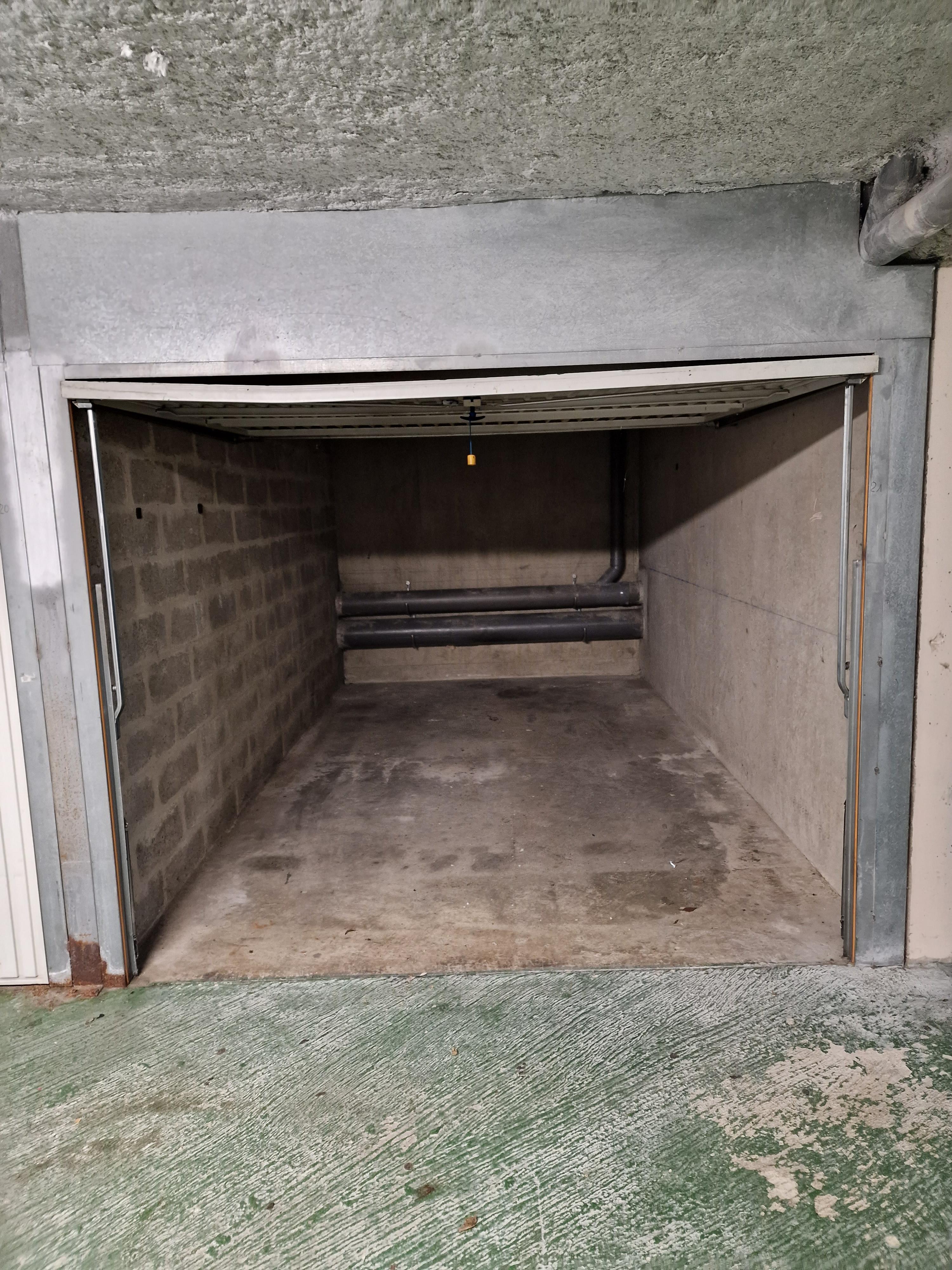 Annonce de location de garage à Guyancourt