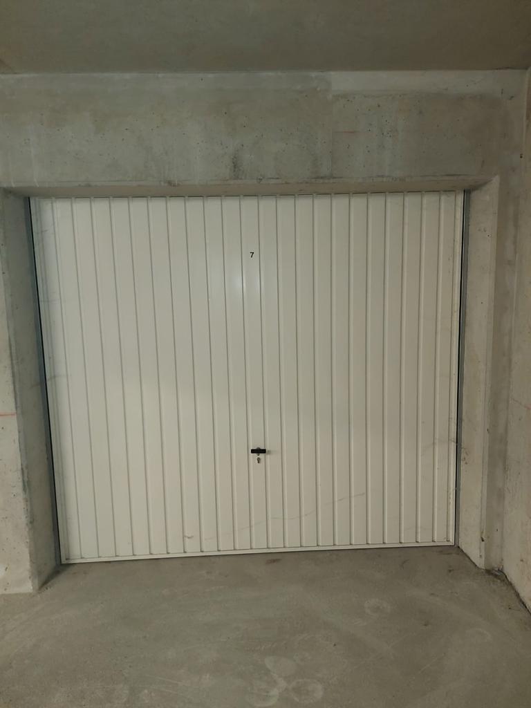 A louer : Garage fermé de 21 m²
