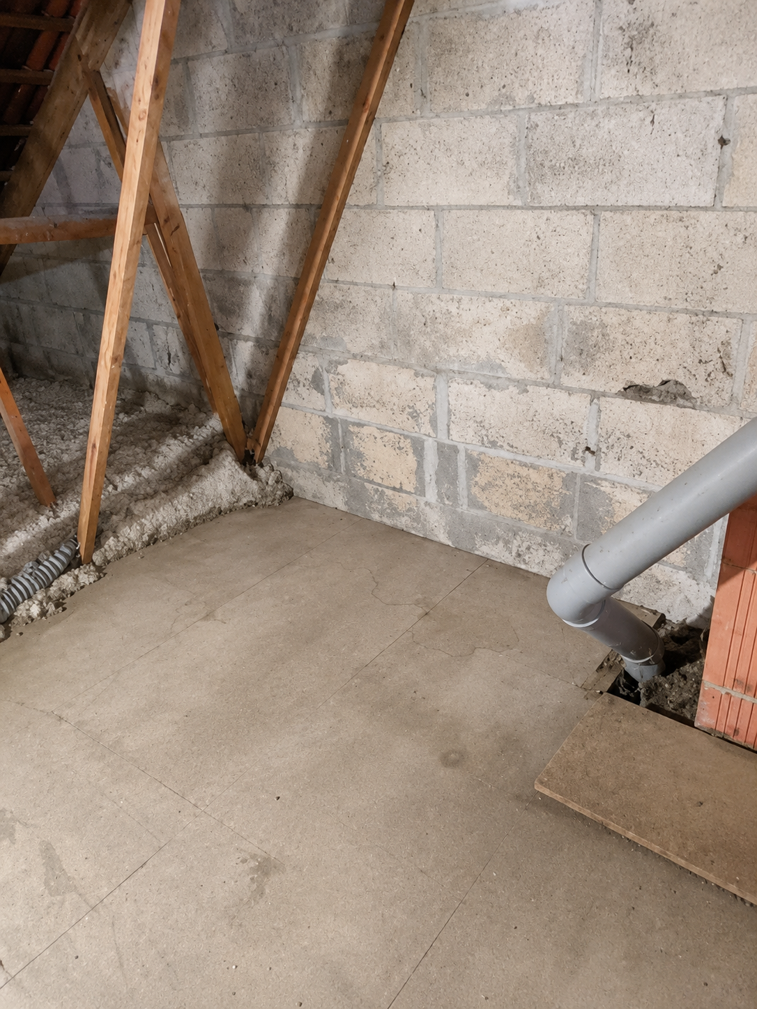 Espace de stockage dans grenier