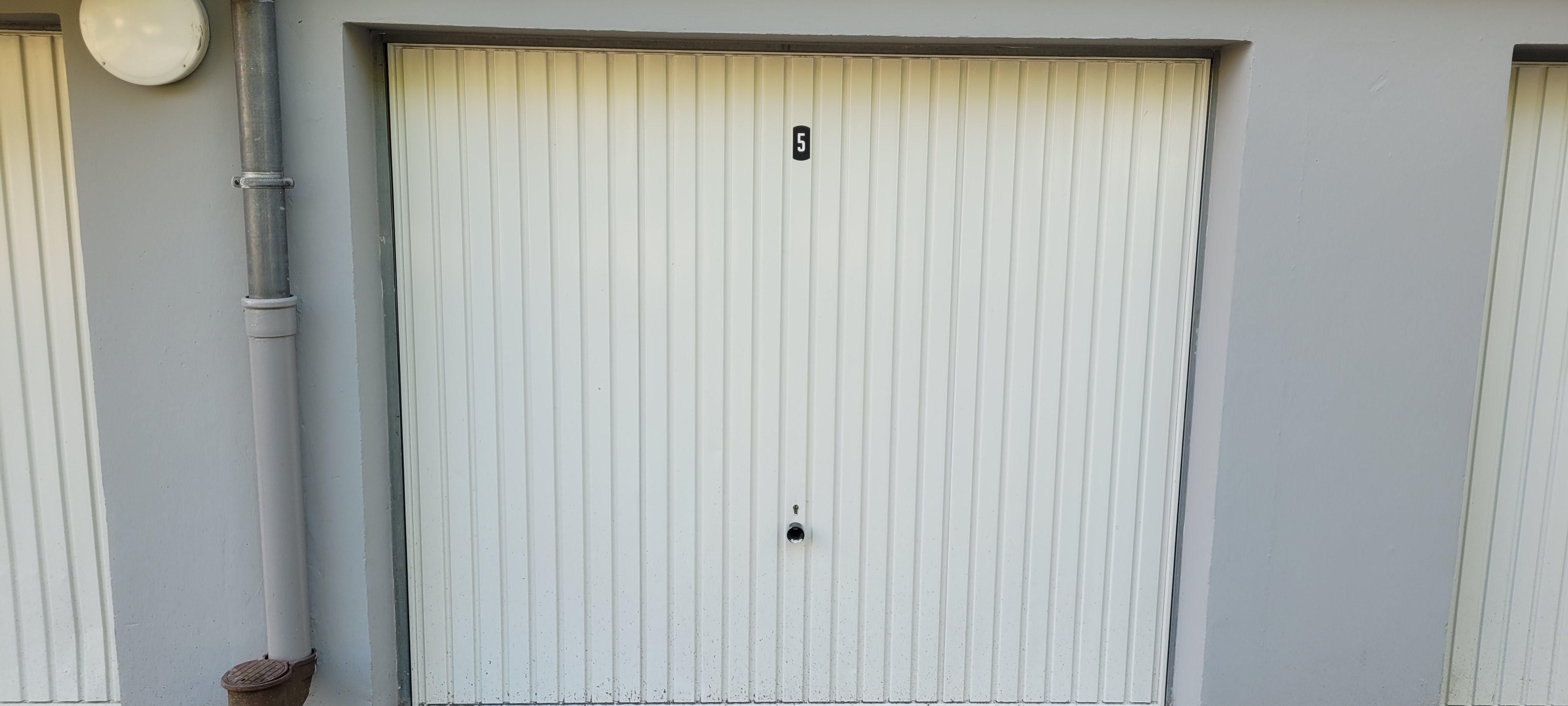 Garage à louer / Stationnement