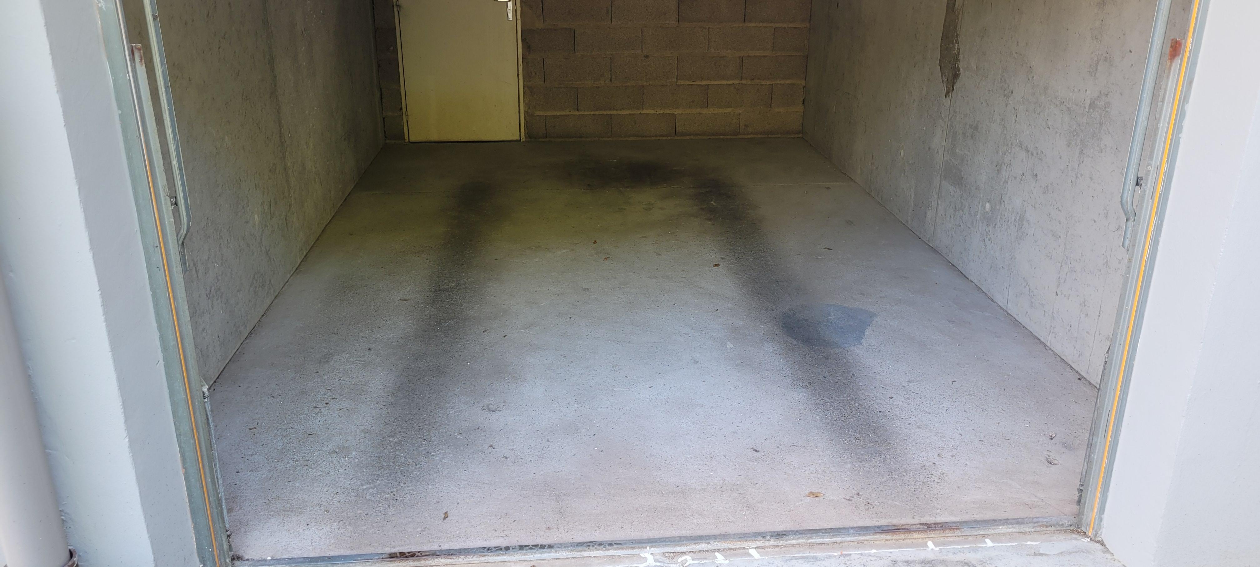Garage à louer / Stationnement