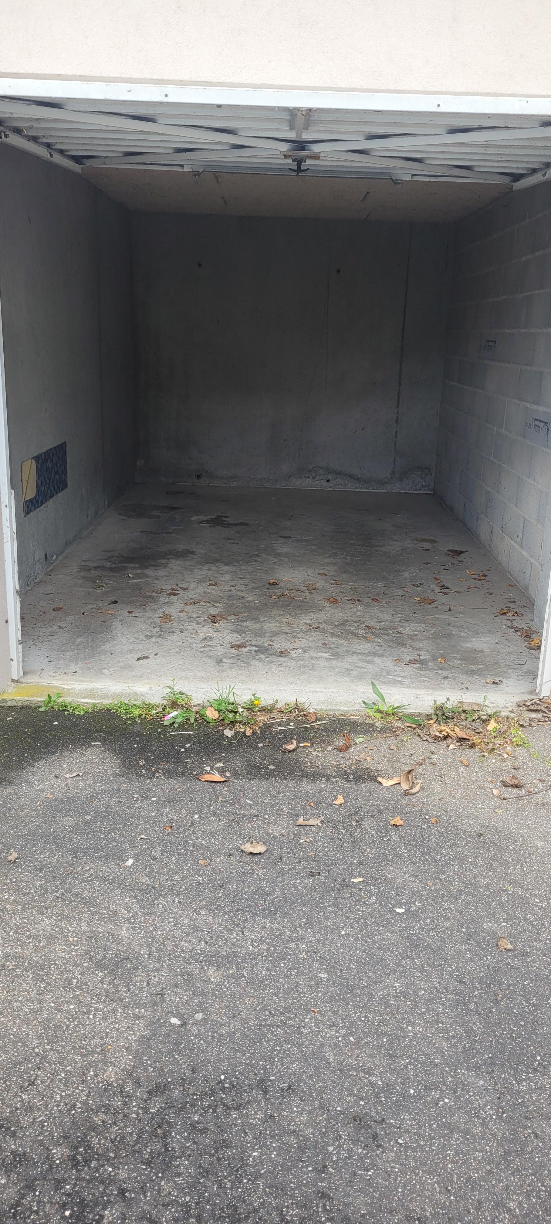 Garage à louer de 13m² / Kunheim