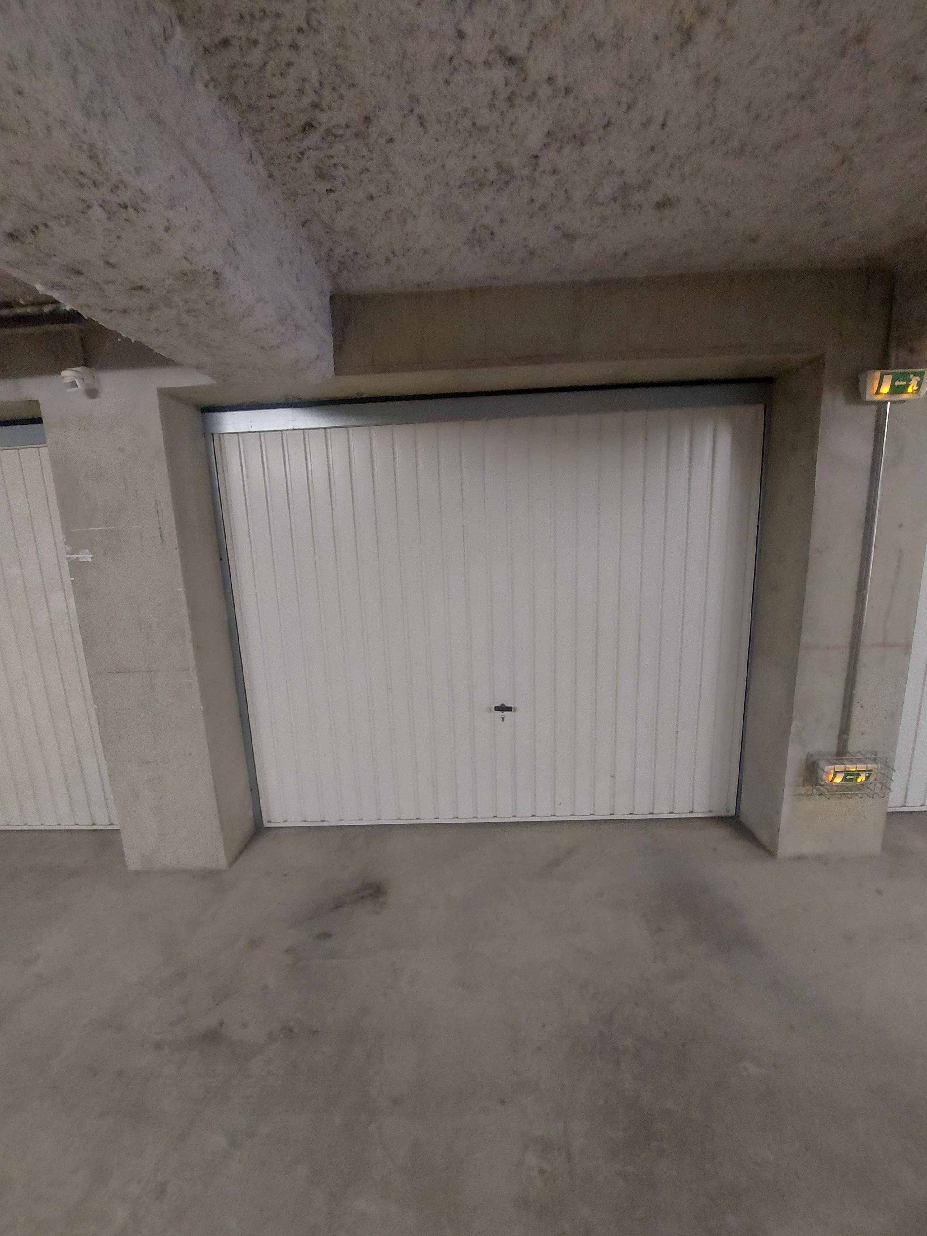Location de garage sur Charvonnex : 13m²