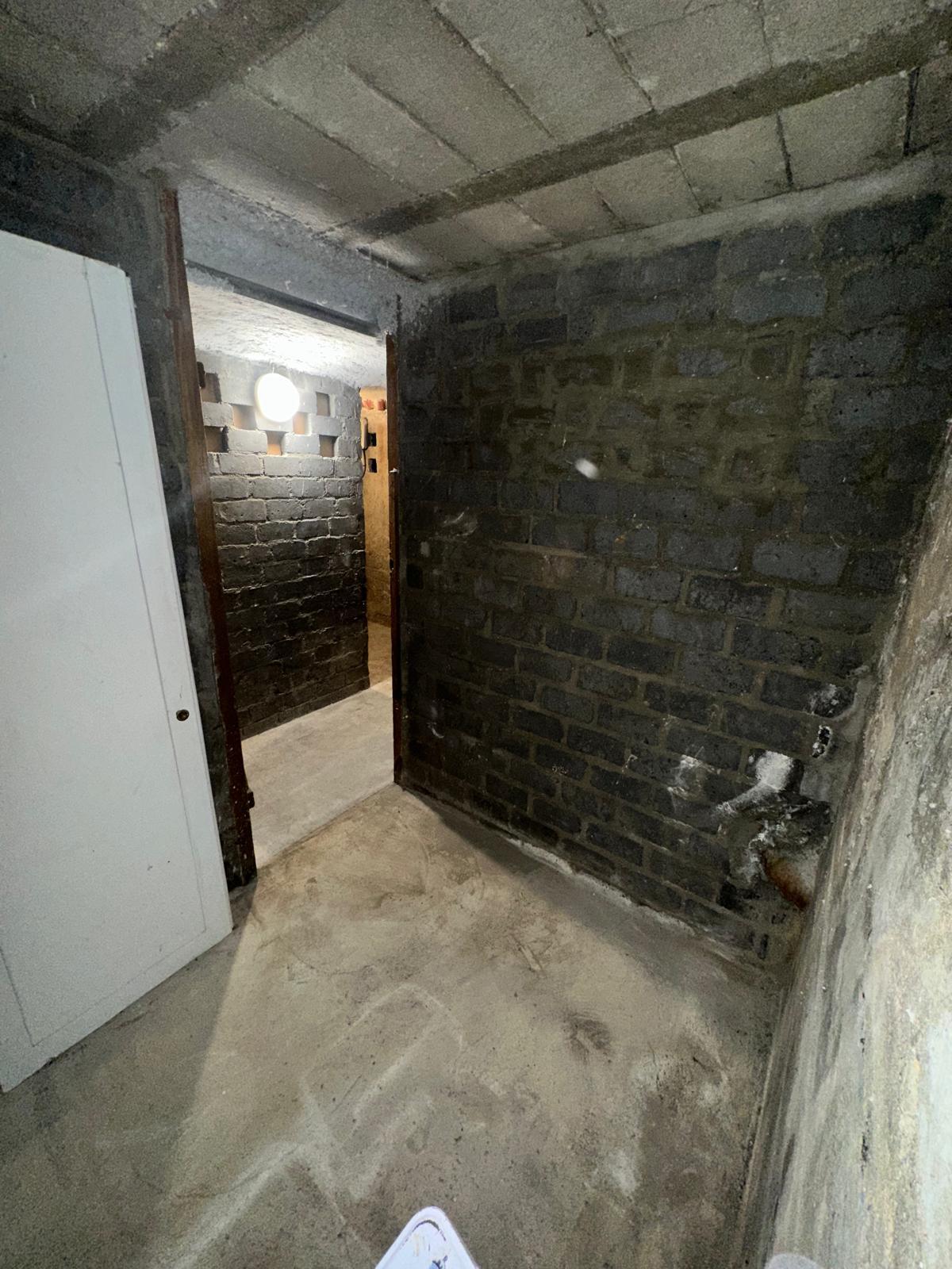 loue cave propre dans une résidence fermée