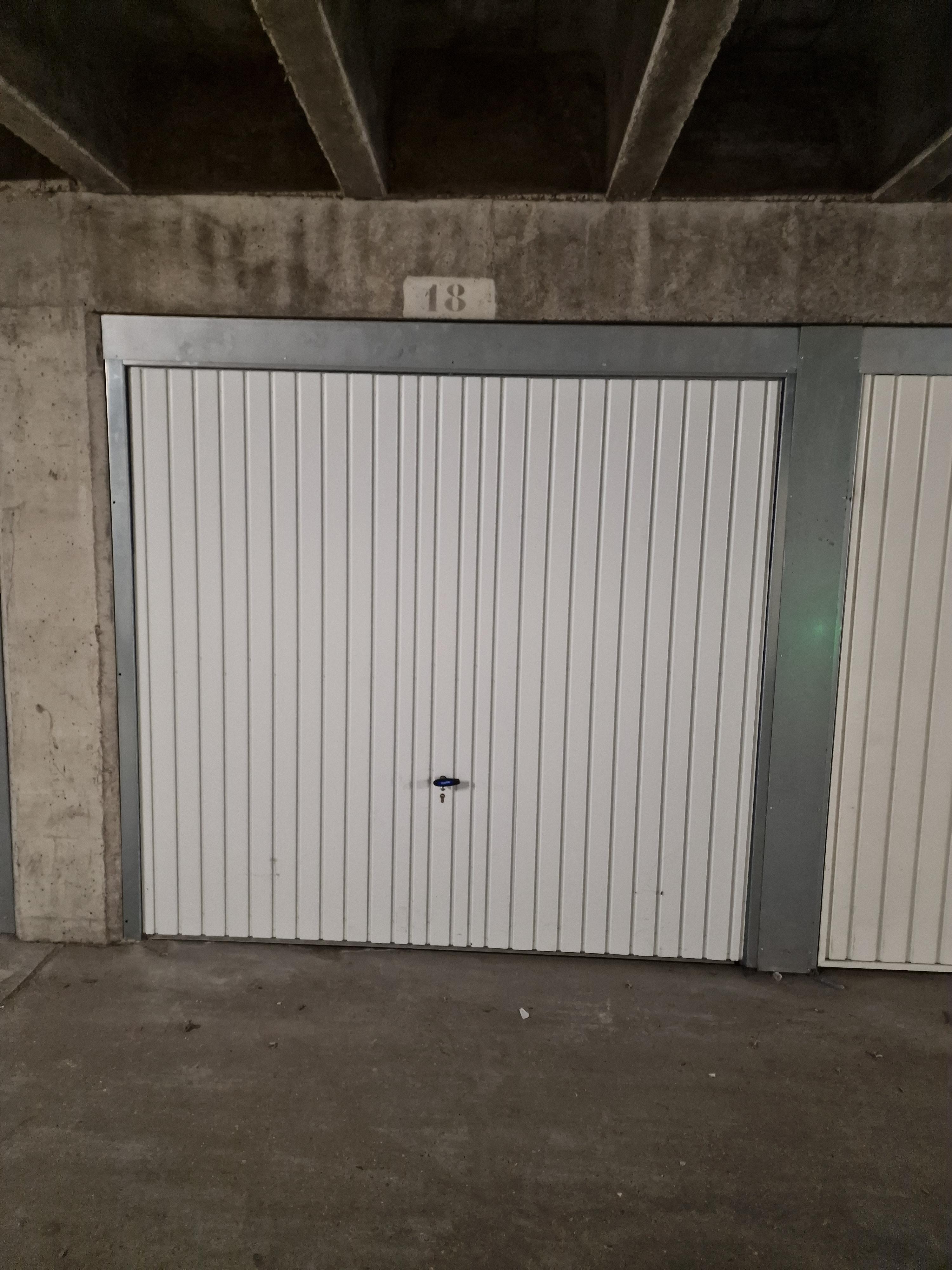 Garage sécurisé de 12m²